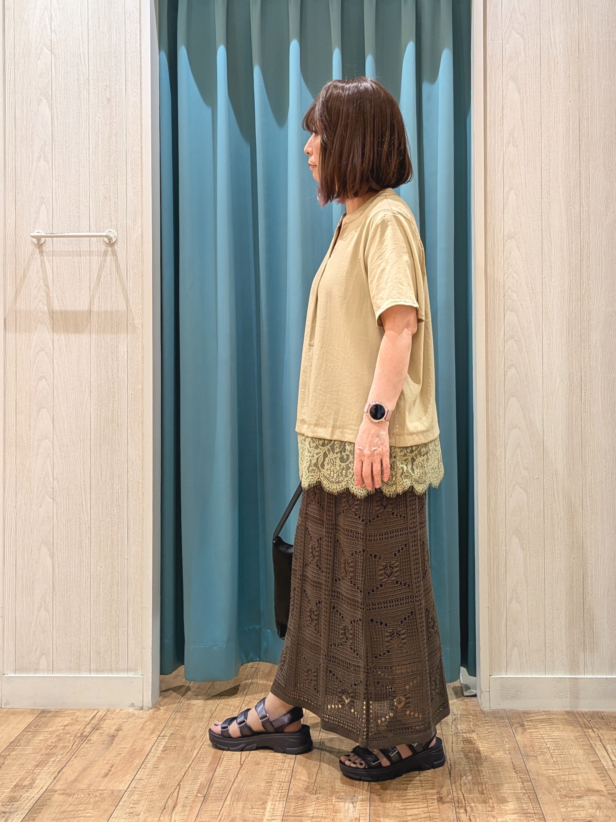 ゆーさんさんの「SHOO･LA･RUE｜【S-LL/洗濯機可】軽凛(かろりん) 楽に着られて上品 裾レーススキッパーブラウス」を使ったコーディネート