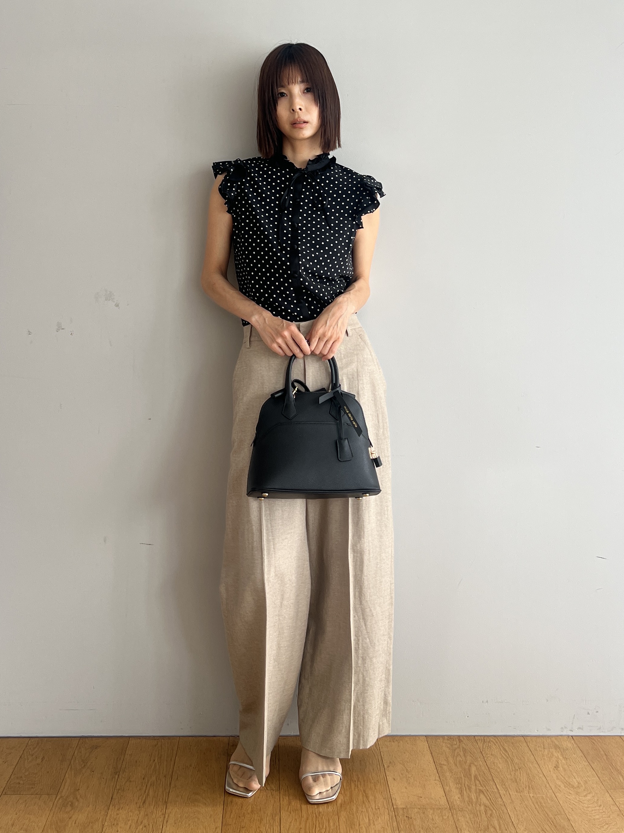 misaさんの「DRESSTERIOR｜◆mica della valle（ミカデラヴァッレ）Katia ハンドバッグ」を使ったコーディネート