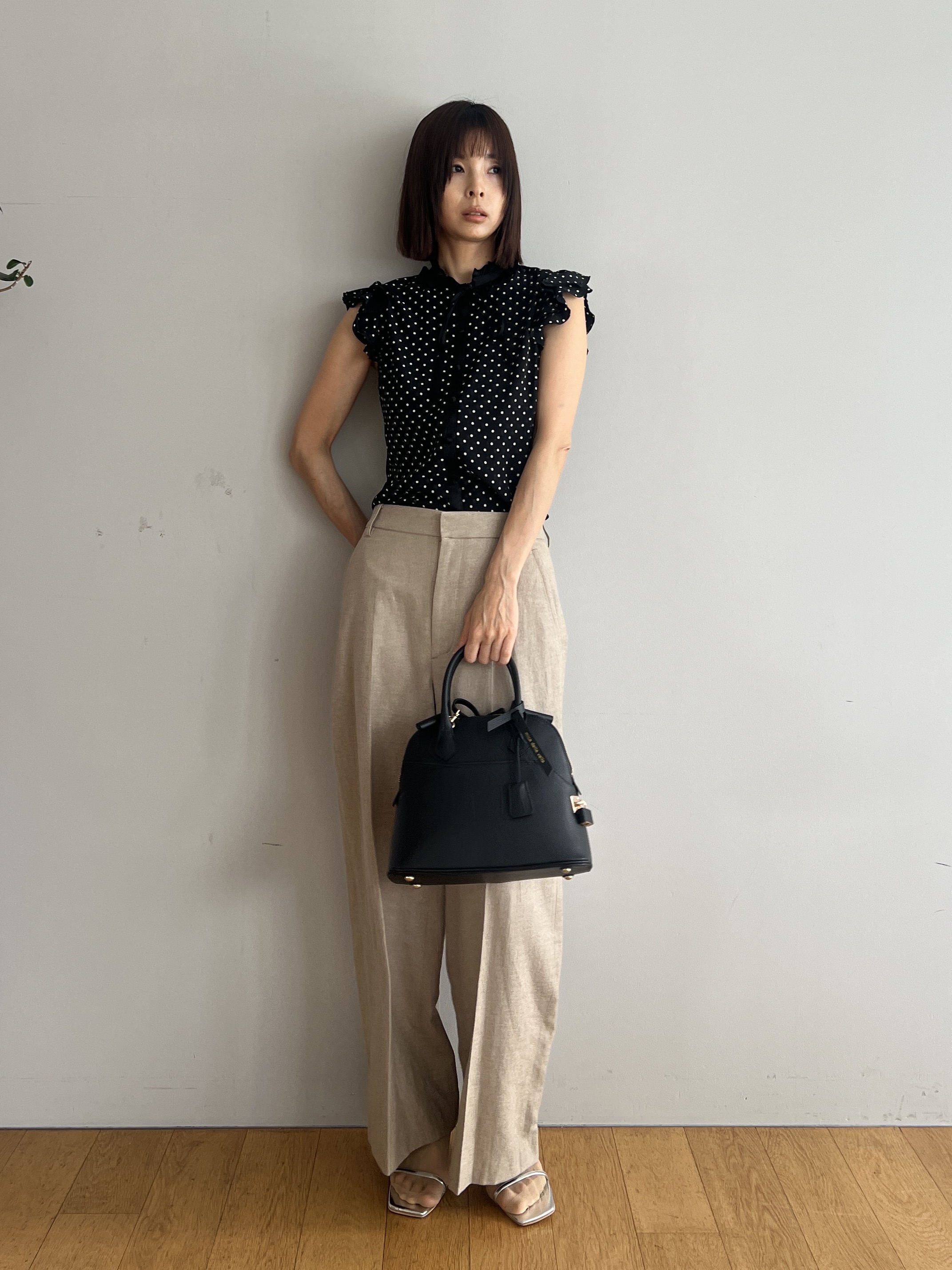 misaさんの「DRESSTERIOR｜◆mica della valle（ミカデラヴァッレ）Katia ハンドバッグ」を使ったコーディネート
