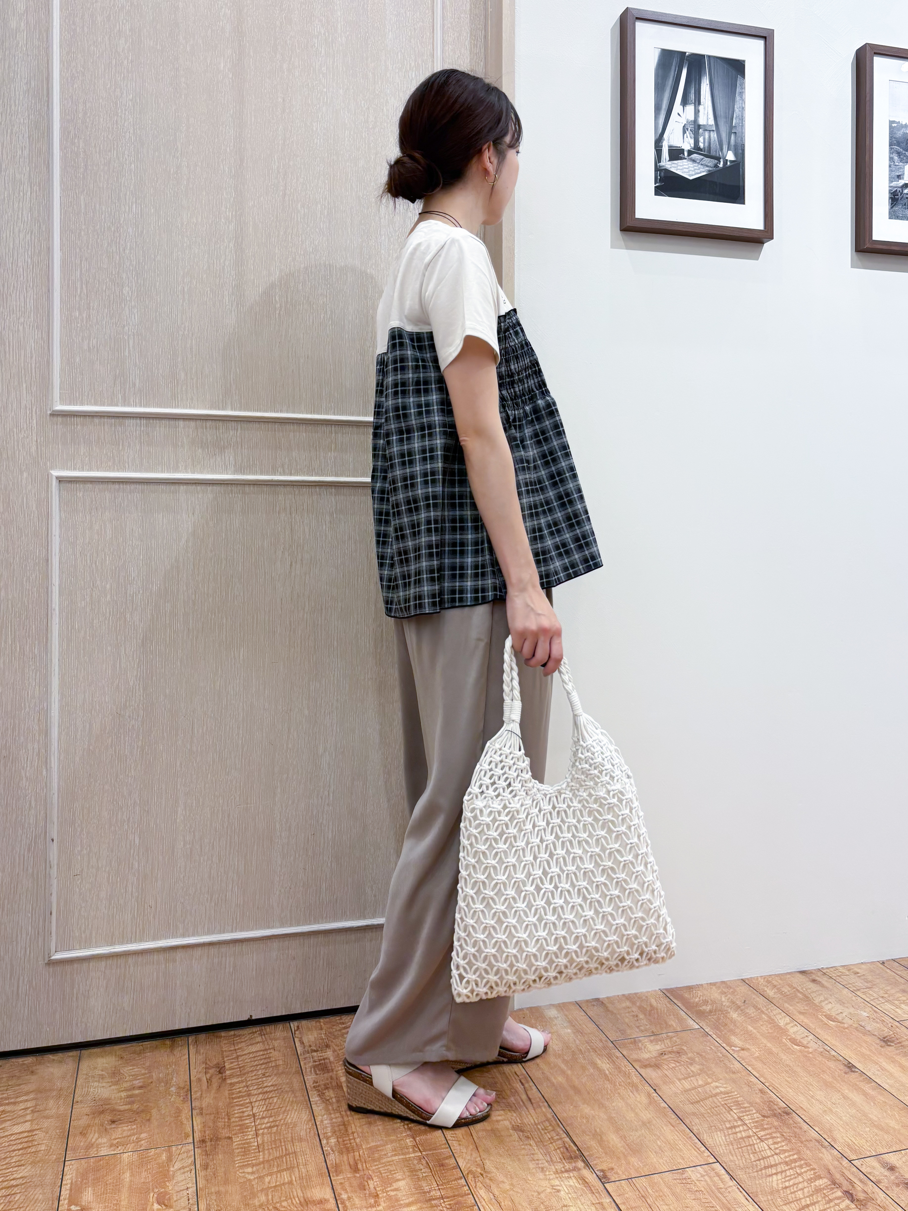 なみさんの「SHOO･LA･RUE｜【S-LL/洗濯機可/体型カバー】インせずサマ見え ビスチェ風異素材ドッキングTシャツ」を使ったコーディネート