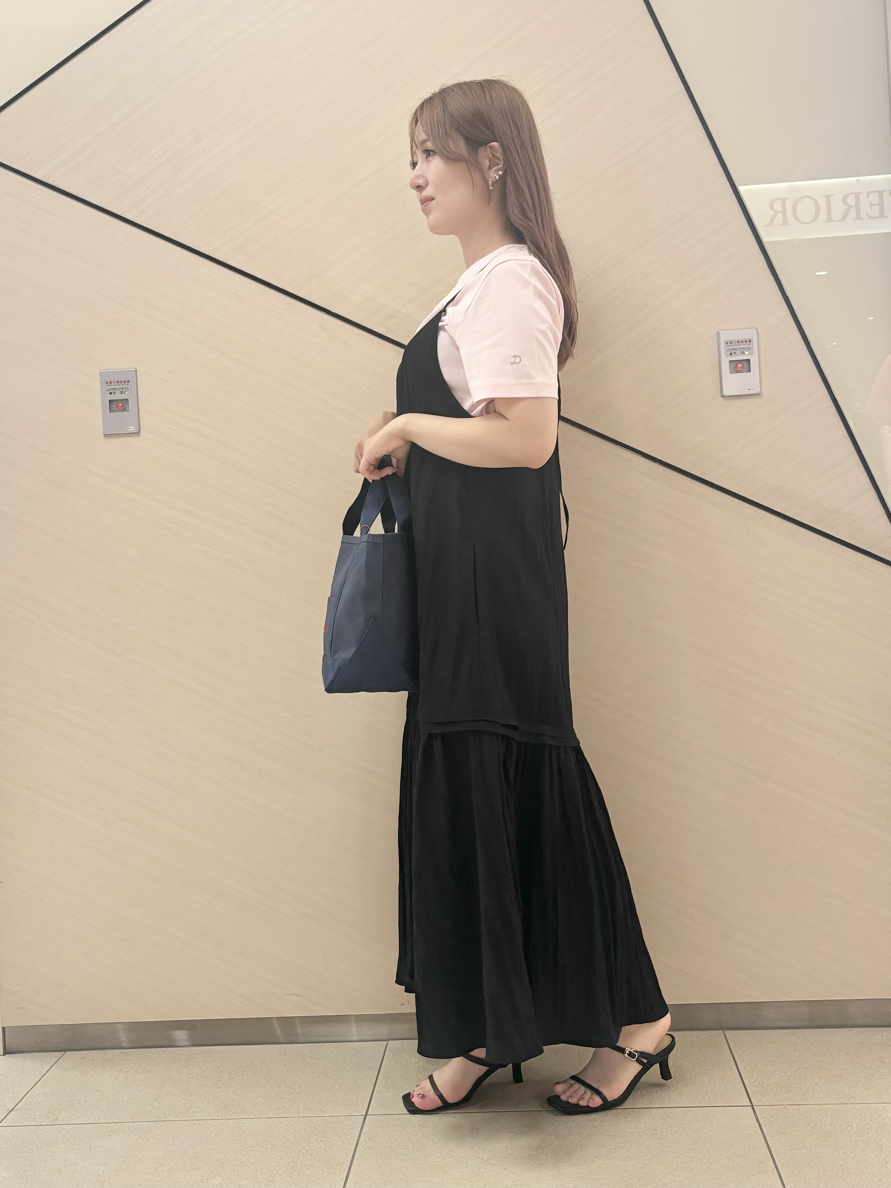 Rinaさんの「DRESSTERIOR｜【接触冷感／抗菌防臭／消臭】アイスクリアコットンTシャツ」を使ったコーディネート