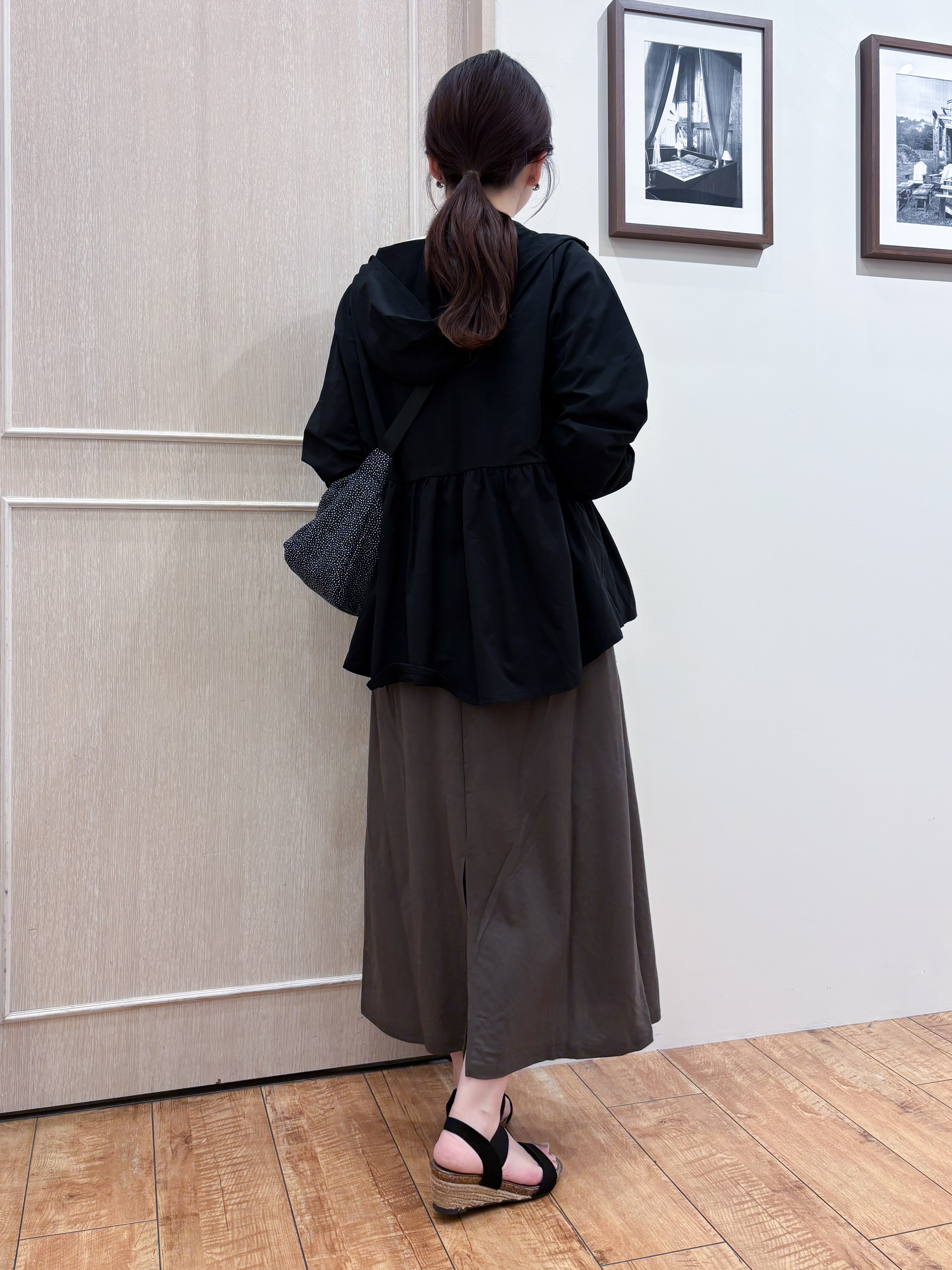 なみさんの「SHOO･LA･RUE｜【S-LL/体型カバー】日焼け対策にも女性らしさを UVカットペプラムパーカ」を使ったコーディネート