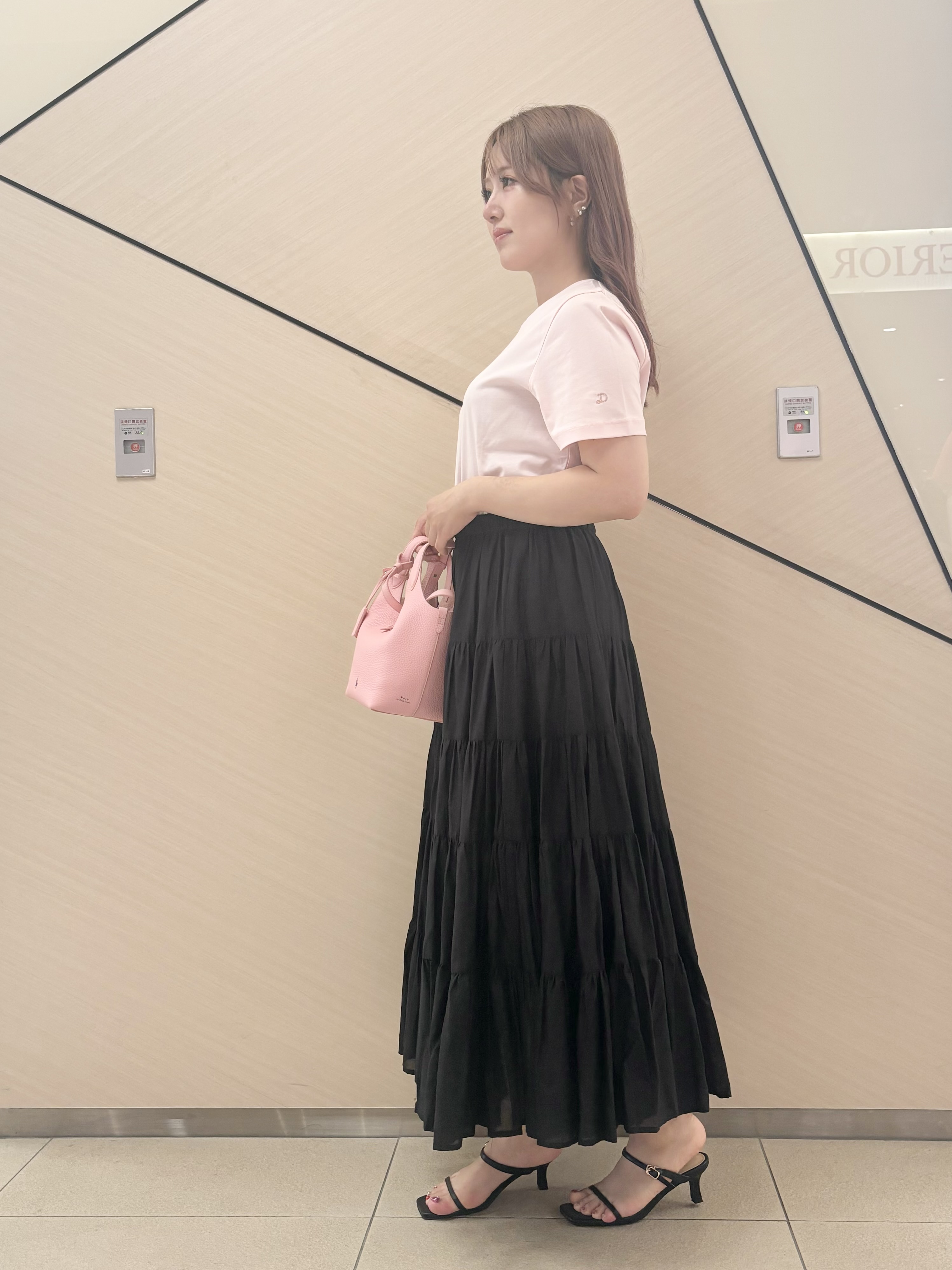 Rinaさんの「DRESSTERIOR｜【接触冷感／抗菌防臭／消臭】アイスクリアコットンTシャツ」を使ったコーディネート