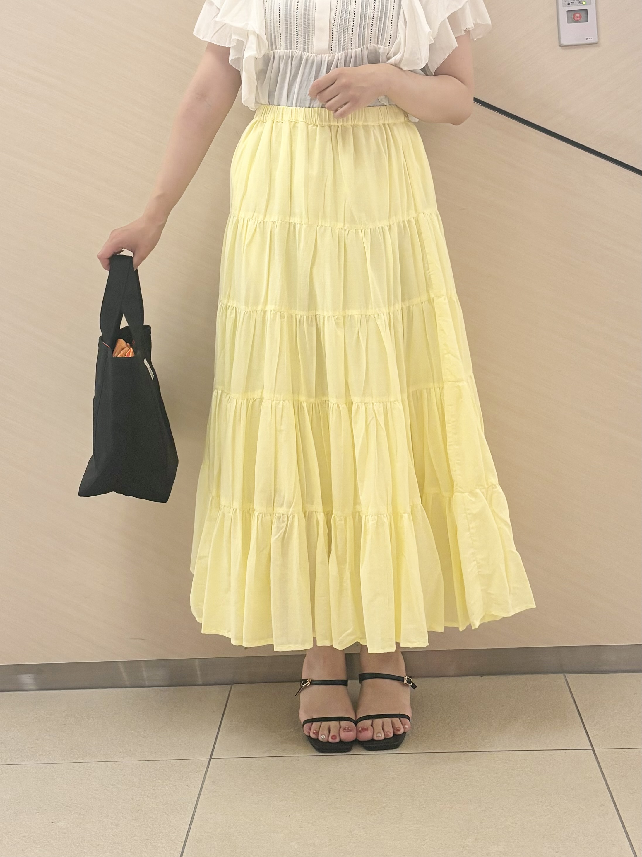 Rinaさんの「DRESSTERIOR｜コットンシルク ラッフルスリーブ ブラウス」を使ったコーディネート