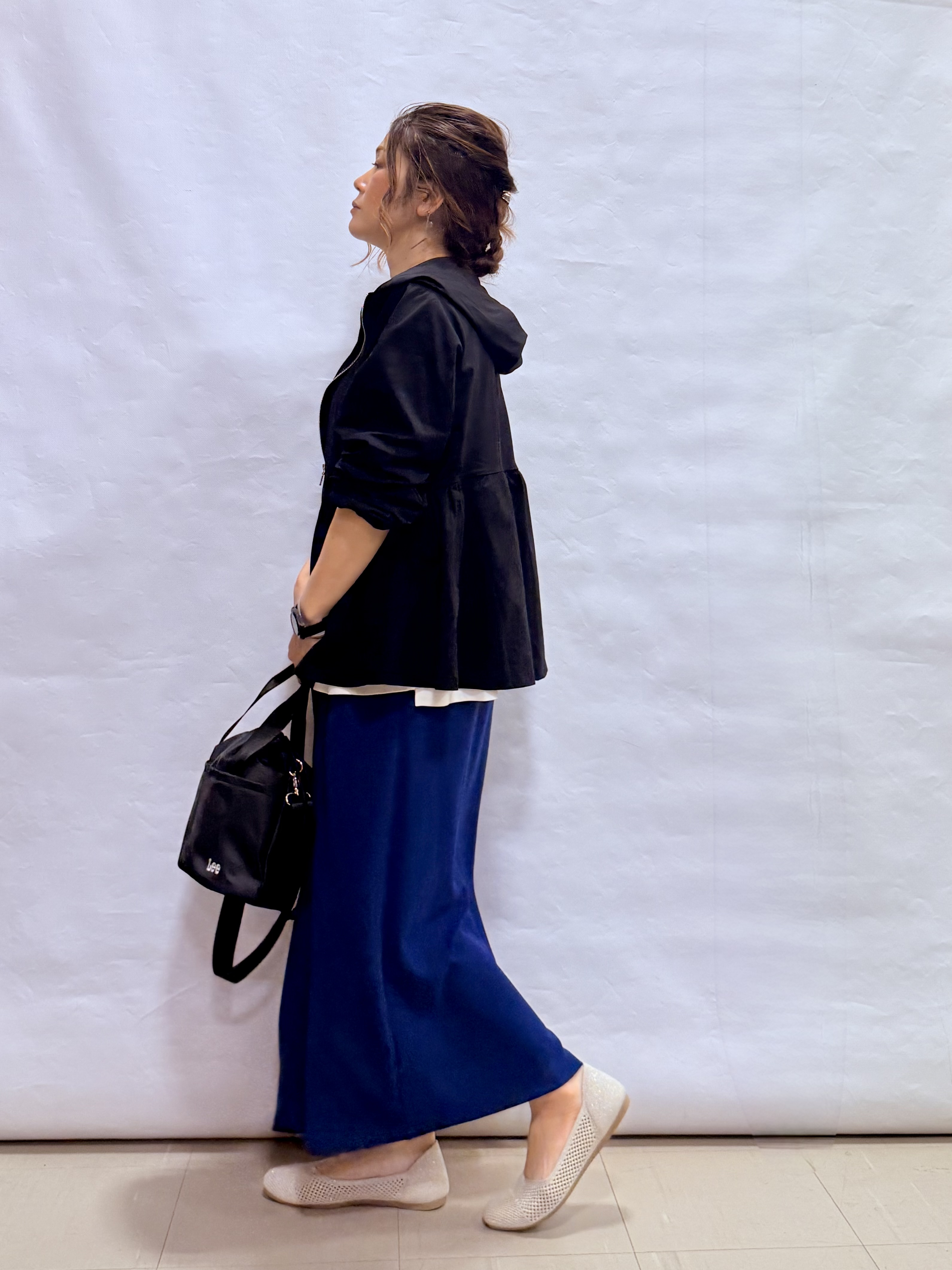 fuuさんの「SHOO･LA･RUE｜【S-LL/体型カバー】日焼け対策にも女性らしさを UVカットペプラムパーカ」を使ったコーディネート