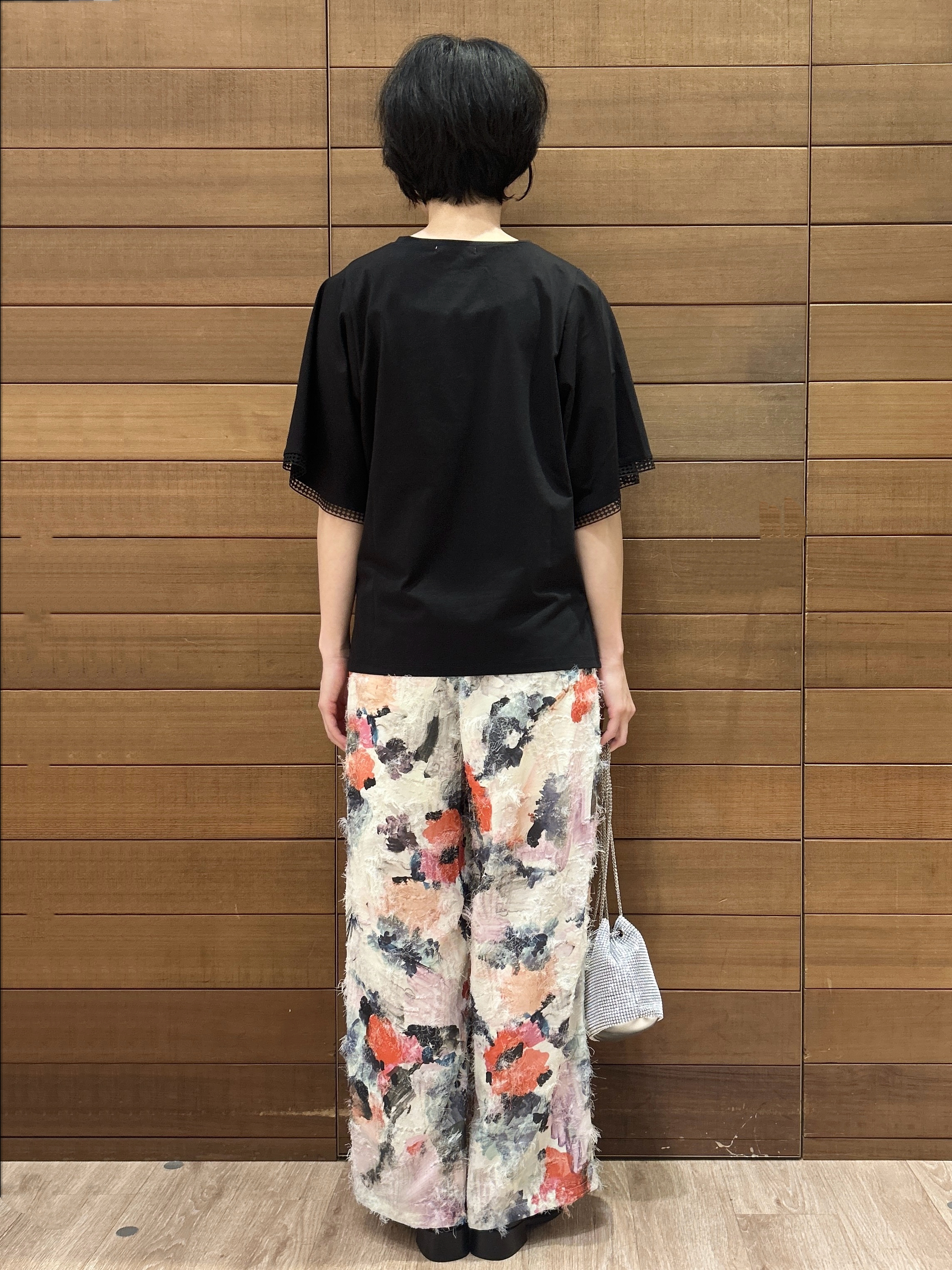ゆうあさんの「OPAQUE.CLIP｜袖口レースフレアスリーブカットソー【洗濯機OK】」を使ったコーディネート