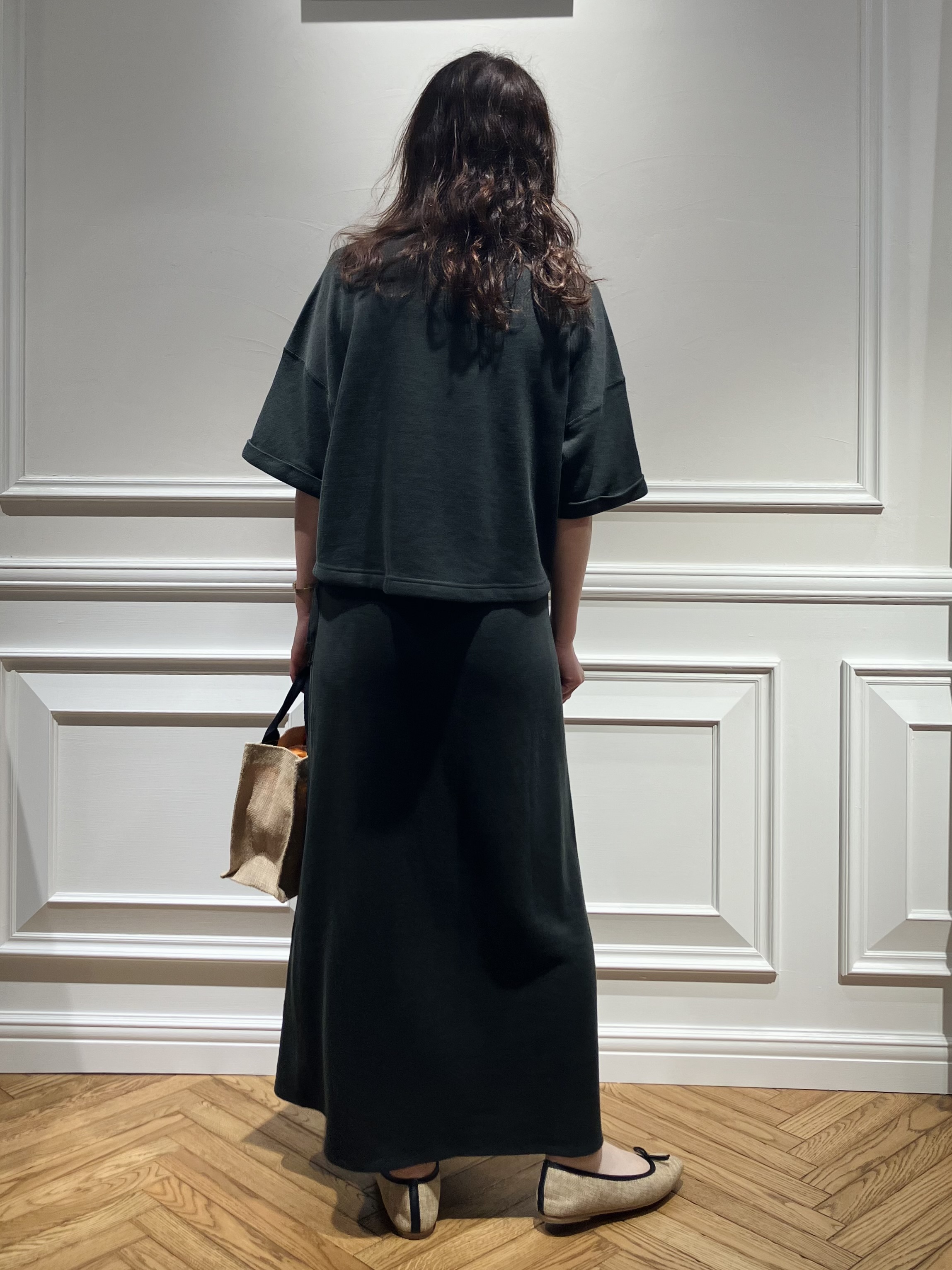 TSUKUIさんの「DRESSTERIOR｜【ウォッシャブル/セットアップ可】ウォッシャブルリネンウラケスカート」を使ったコーディネート