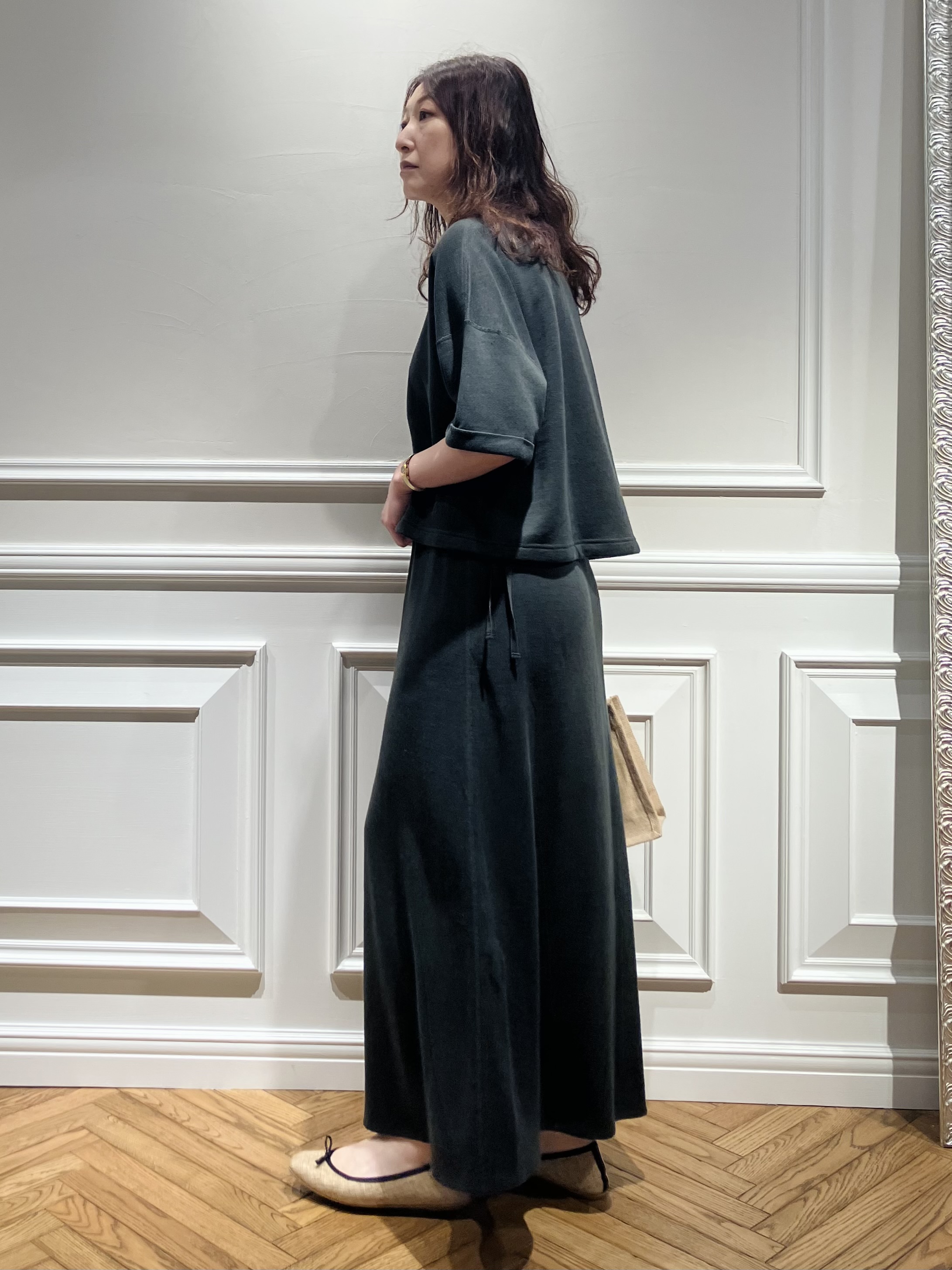 TSUKUIさんの「DRESSTERIOR｜【ウォッシャブル/セットアップ可】ウォッシャブルリネンウラケスカート」を使ったコーディネート