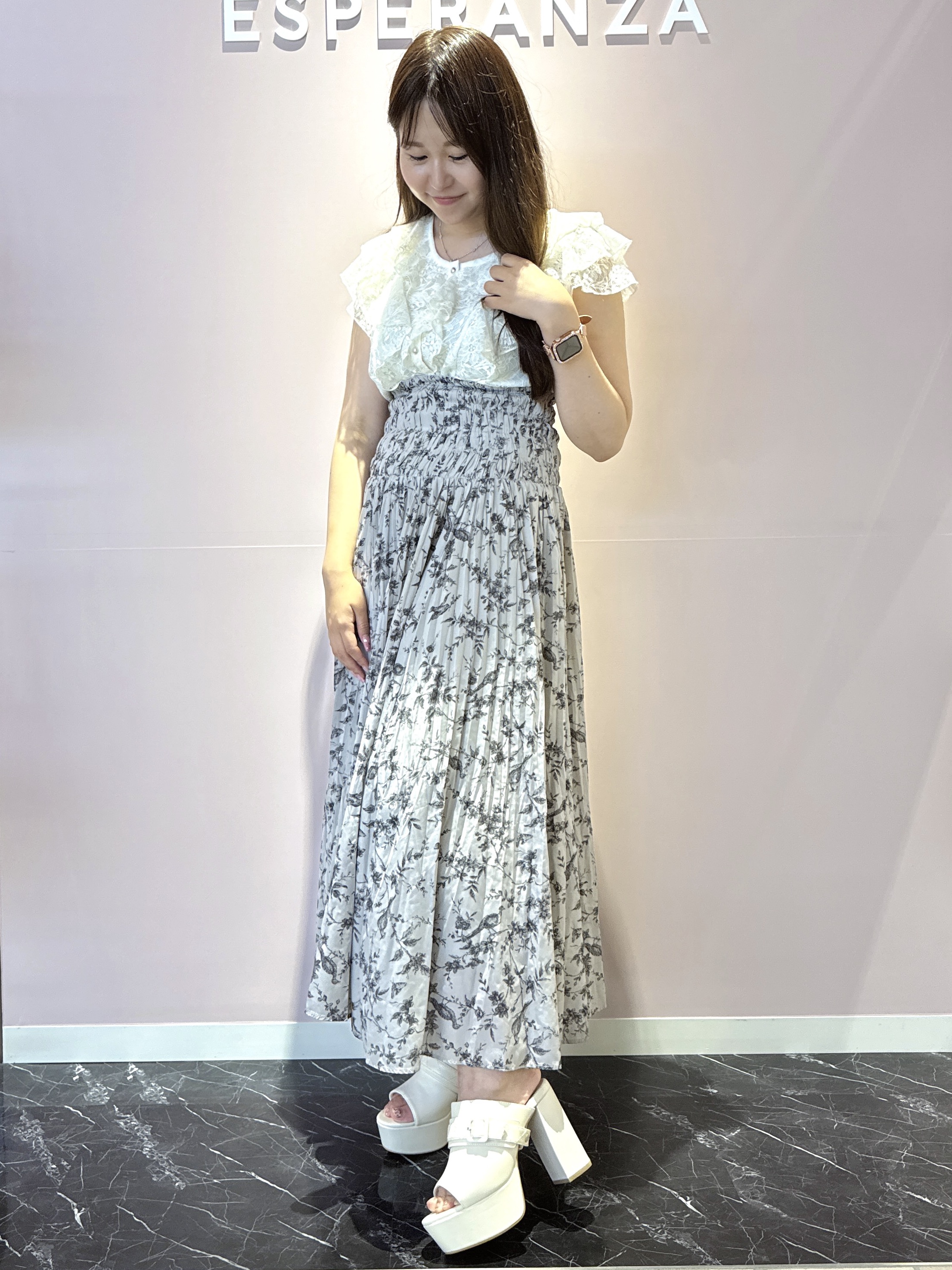 neinaさんの「ESPERANZA｜」を使ったコーディネート