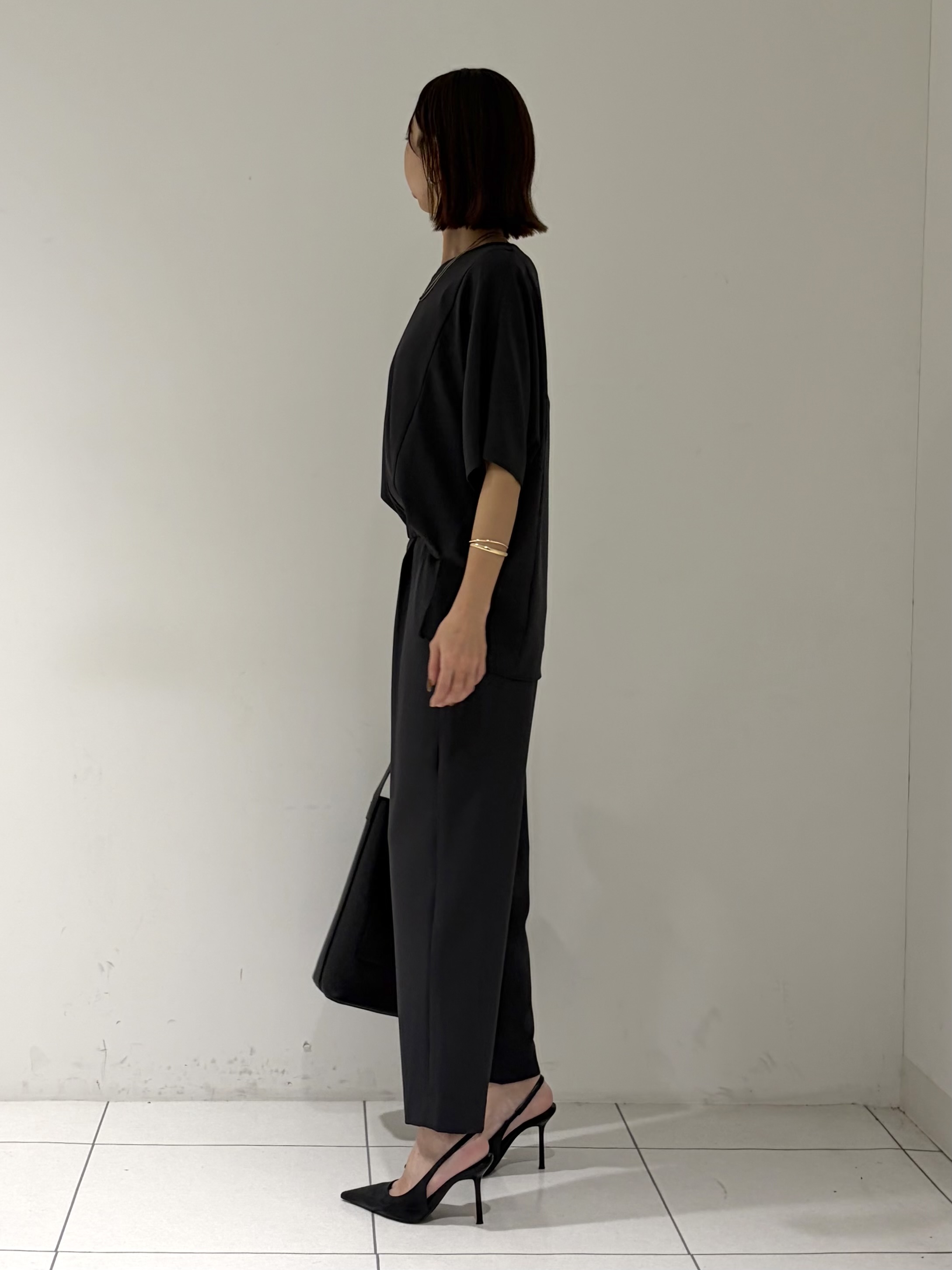 shioriさんの「INDIVI｜【体型＆二の腕カバー/着る日傘】ドルマントップス」を使ったコーディネート