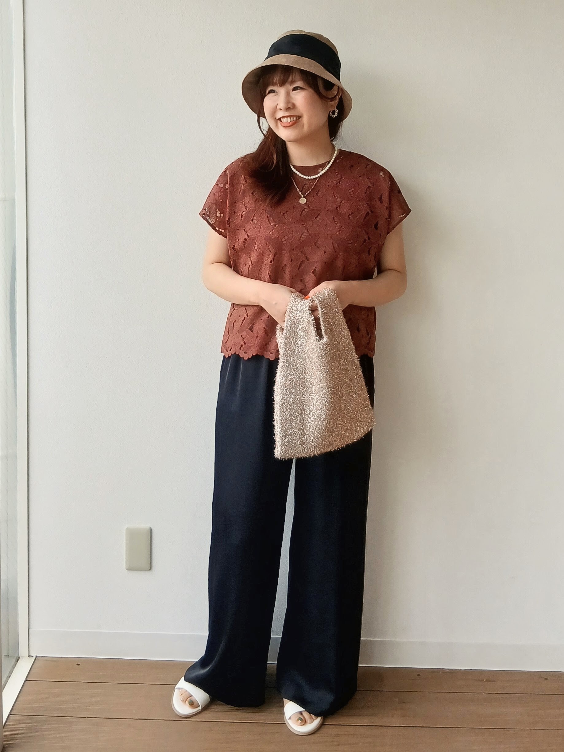 なみきさんの「UNTITLED｜【セットアップ可/品のある透け感】リーフレースブラウス」を使ったコーディネート