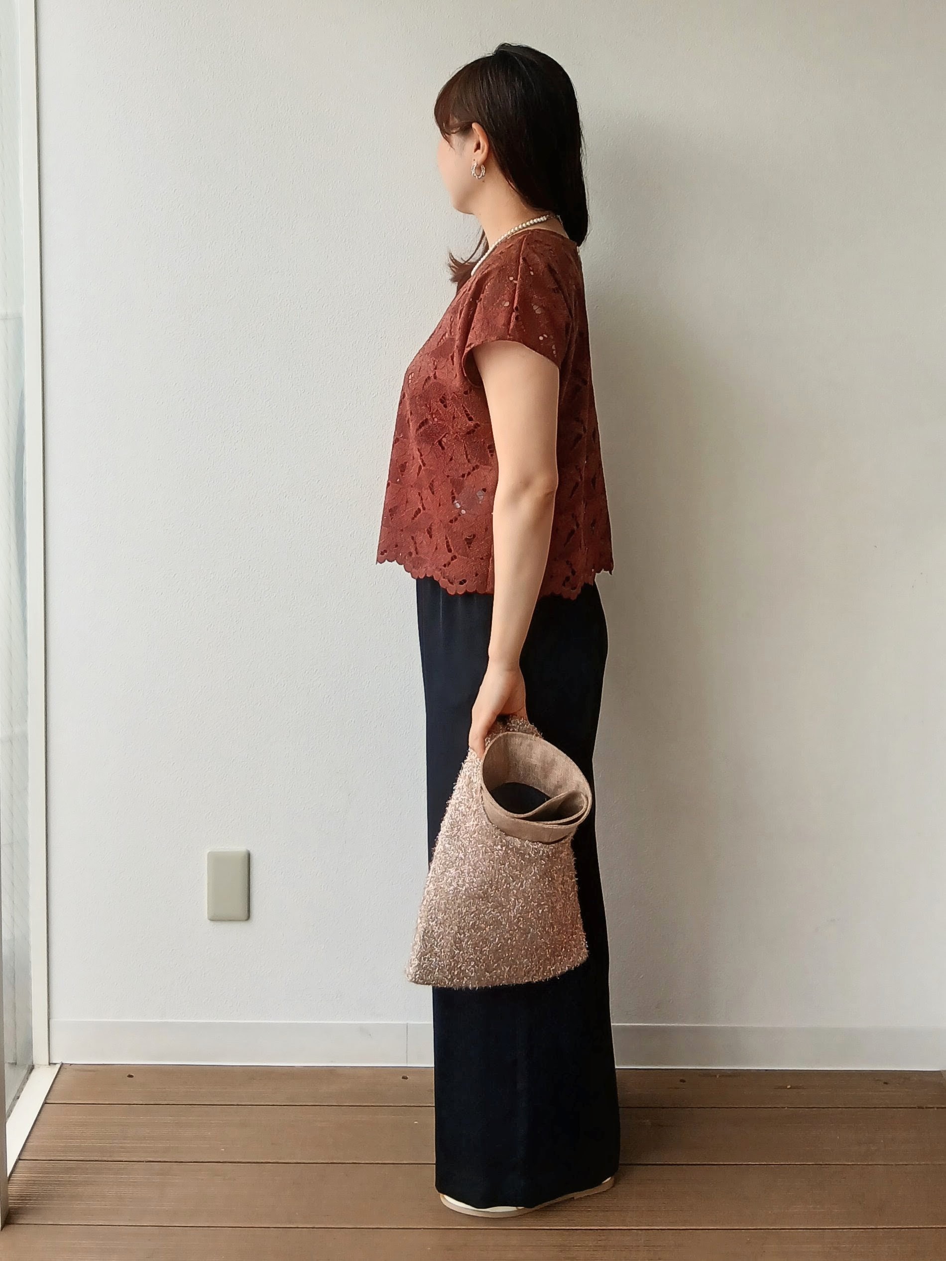 なみきさんの「UNTITLED｜【セットアップ可/品のある透け感】リーフレースブラウス」を使ったコーディネート