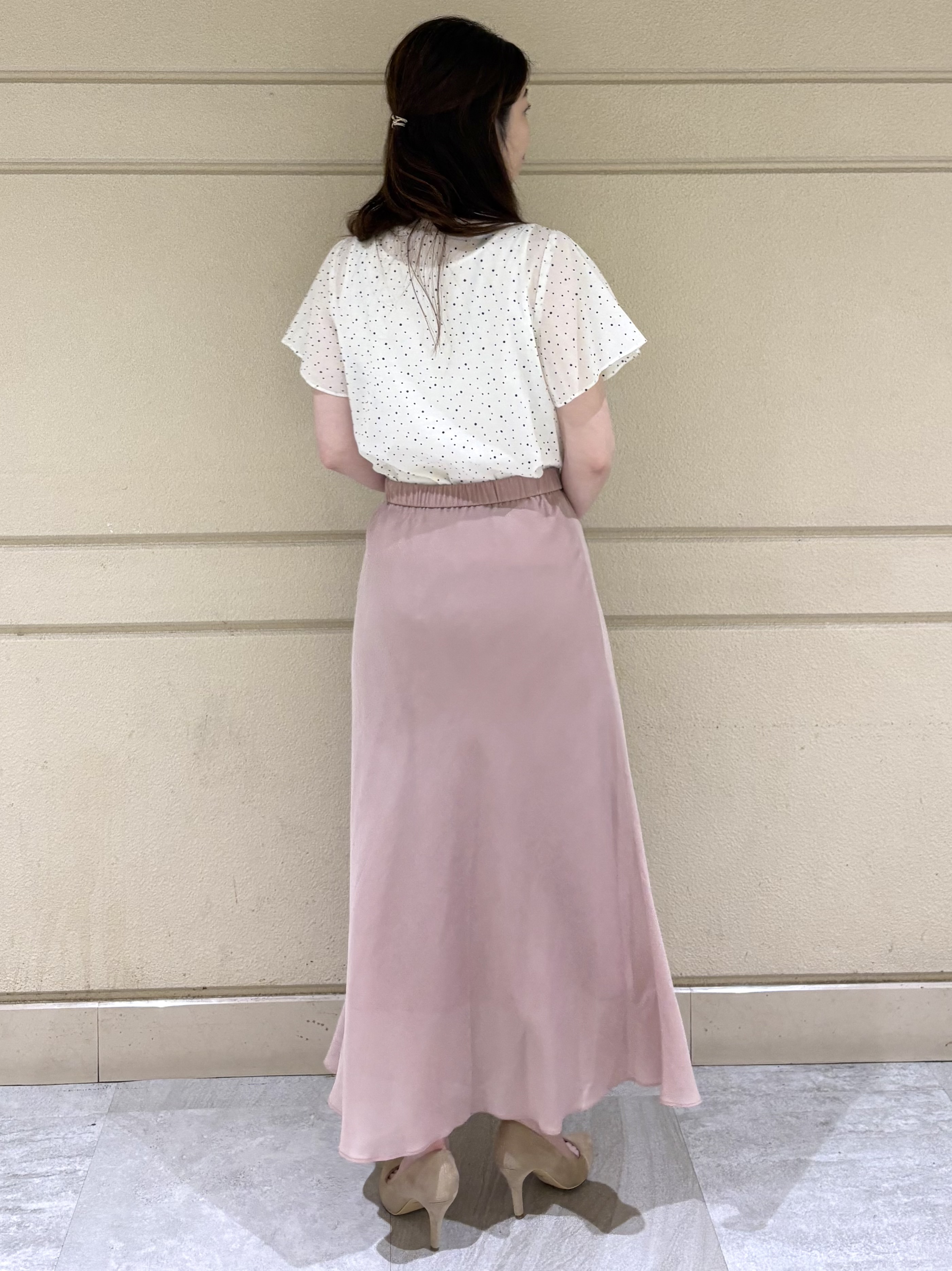 sakiさんの「COUP DE CHANCE｜【手洗い可／日本製】ドットフロッキーブラウス」を使ったコーディネート