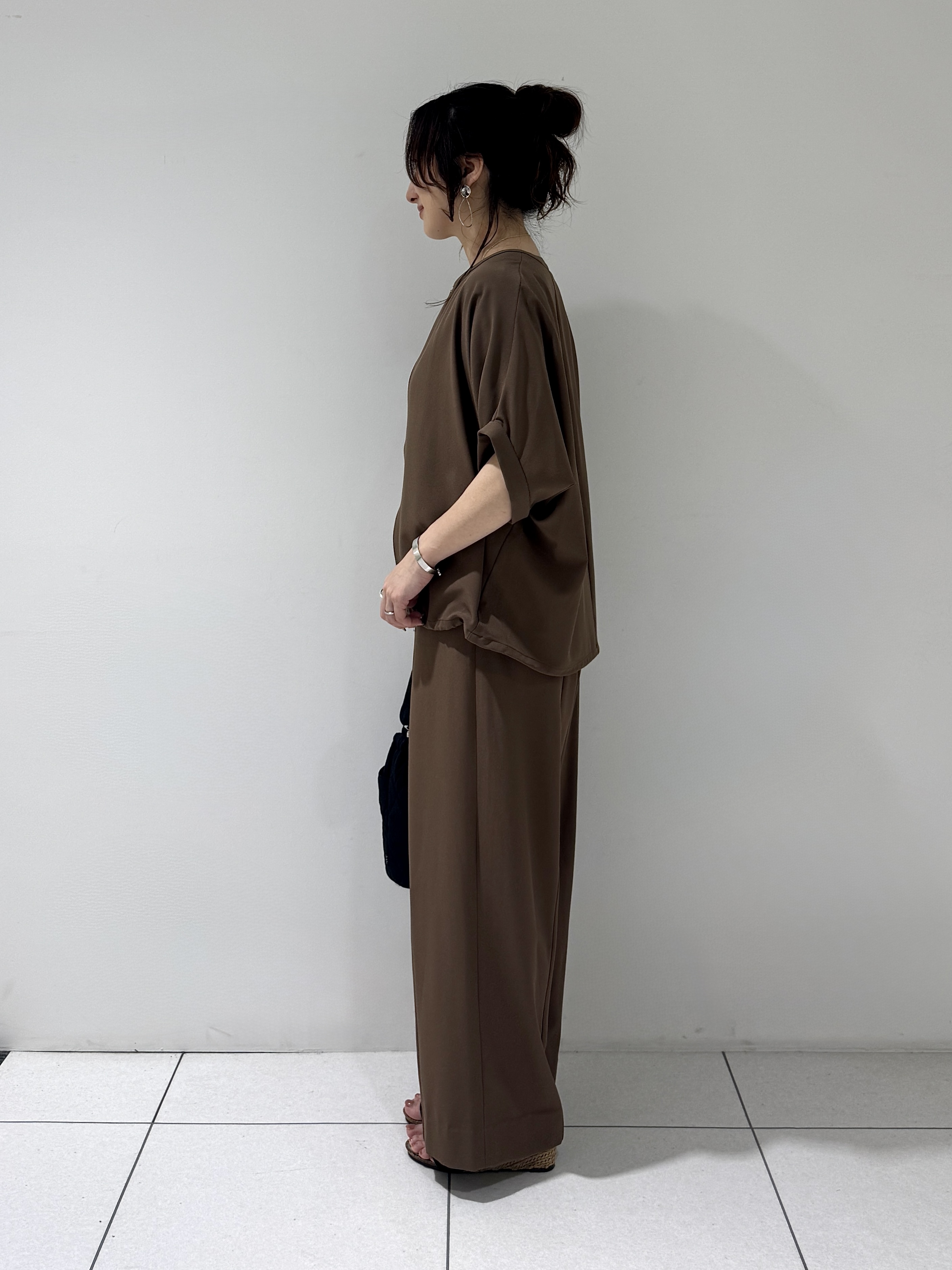 そんさんの「INDIVI｜【秋羽織り/着る日傘】ドルマンフォルムブルゾン」を使ったコーディネート