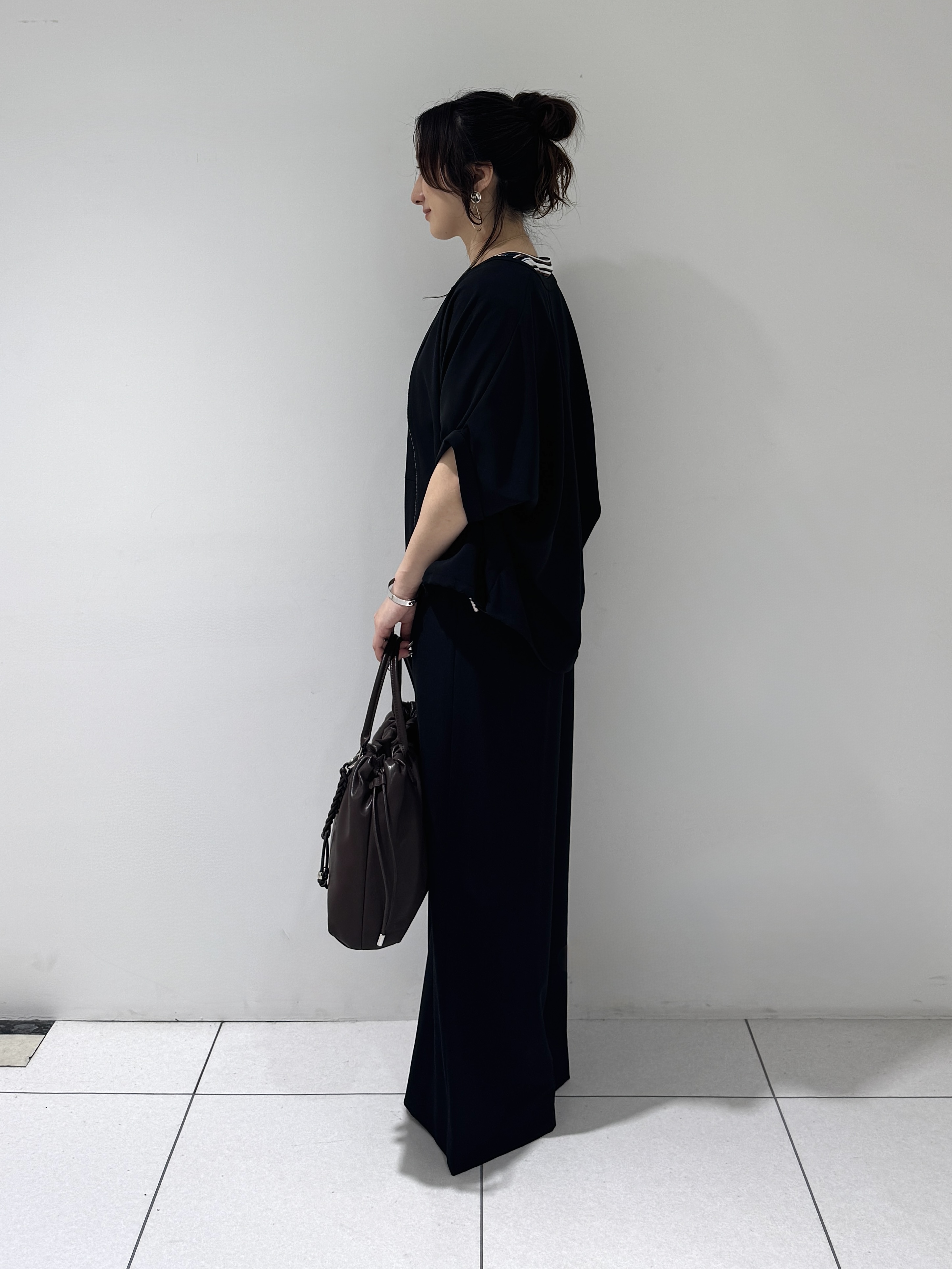 そんさんの「INDIVI｜【秋羽織り/着る日傘】ドルマンフォルムブルゾン」を使ったコーディネート