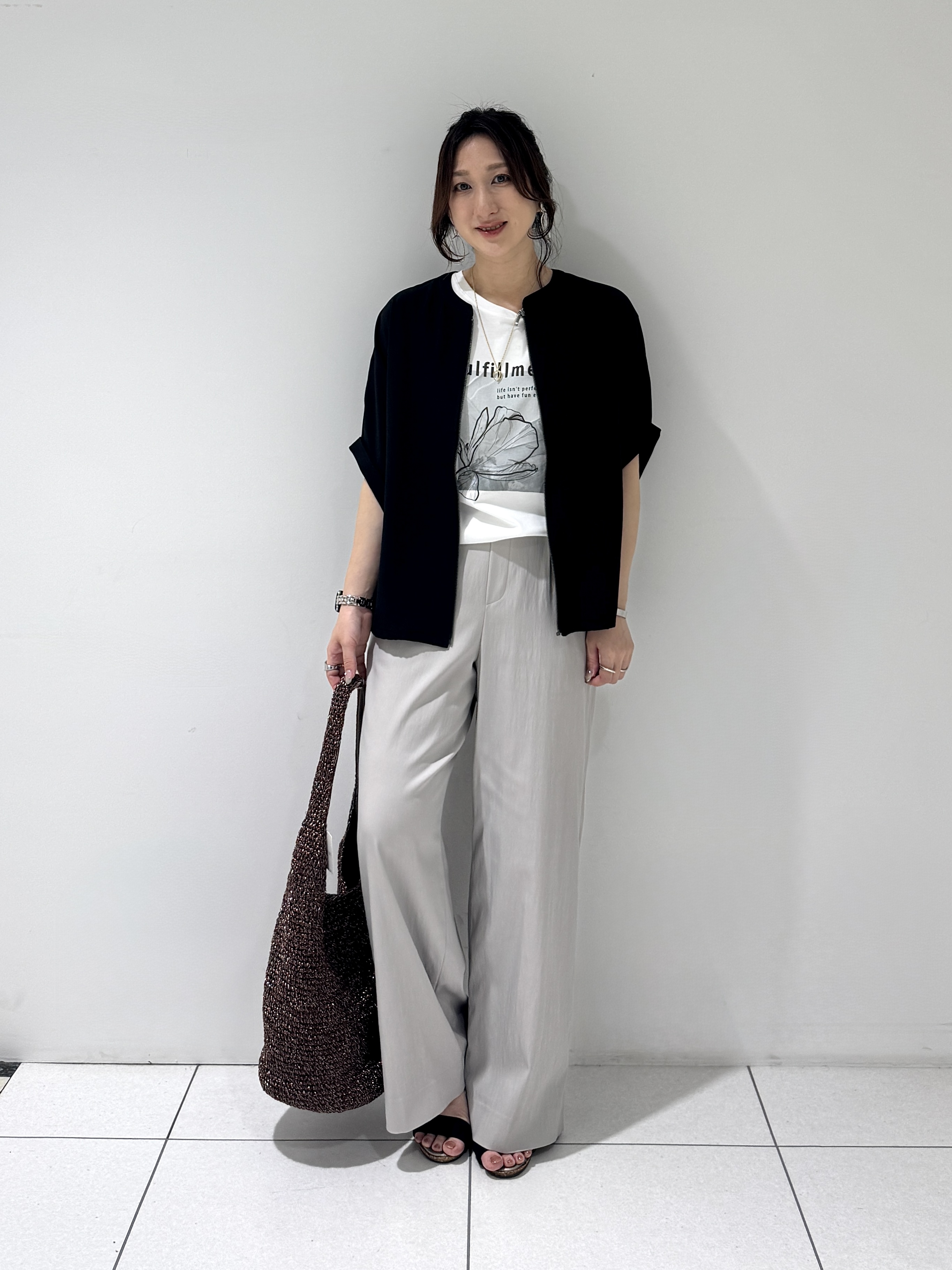 そんさんの「INDIVI｜【秋羽織り/着る日傘】ドルマンフォルムブルゾン」を使ったコーディネート