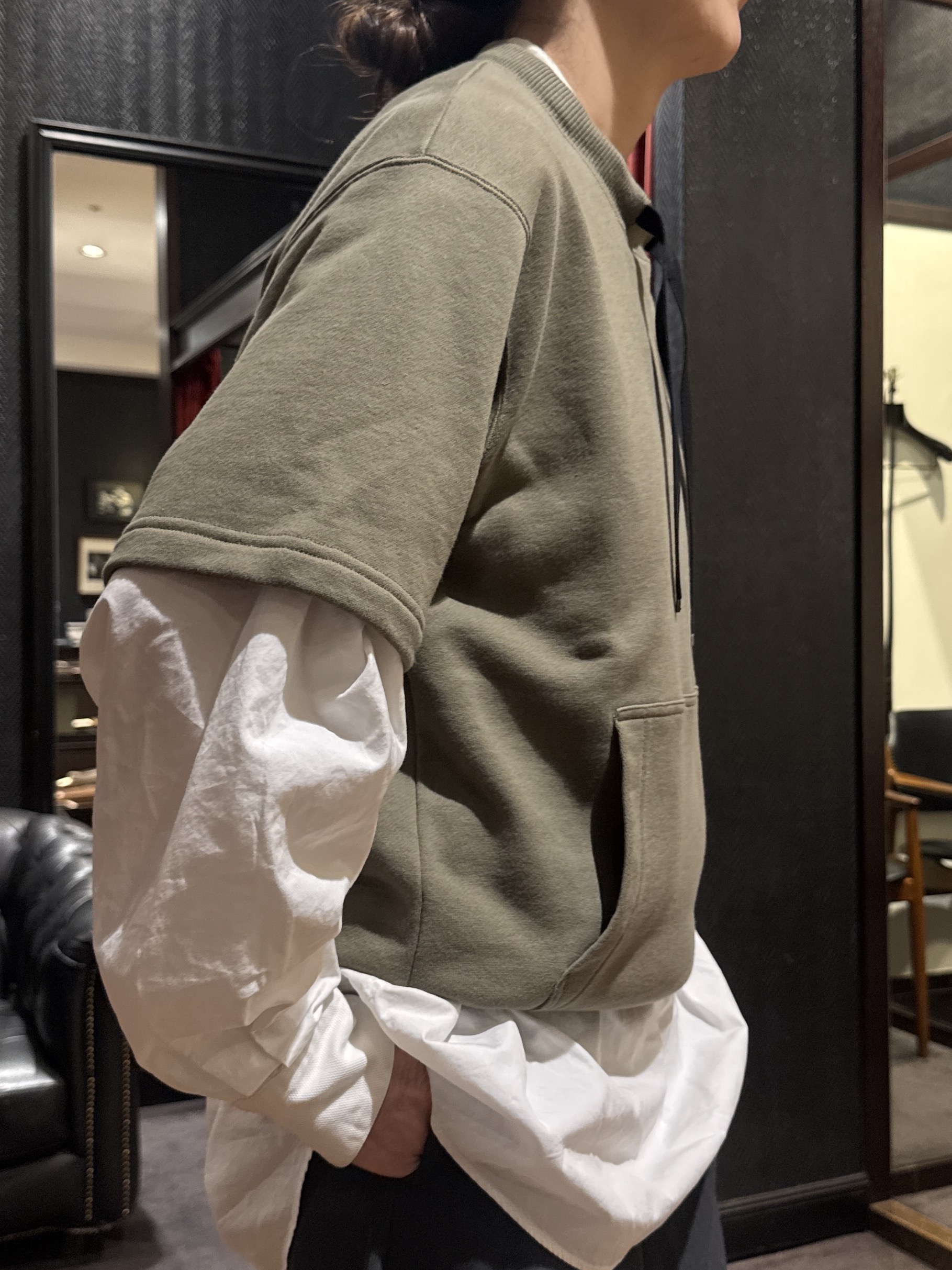 神野（jinno）さんの「TAKEO KIKUCHI｜ドローコードクルーネック半袖スウェット」を使ったコーディネート
