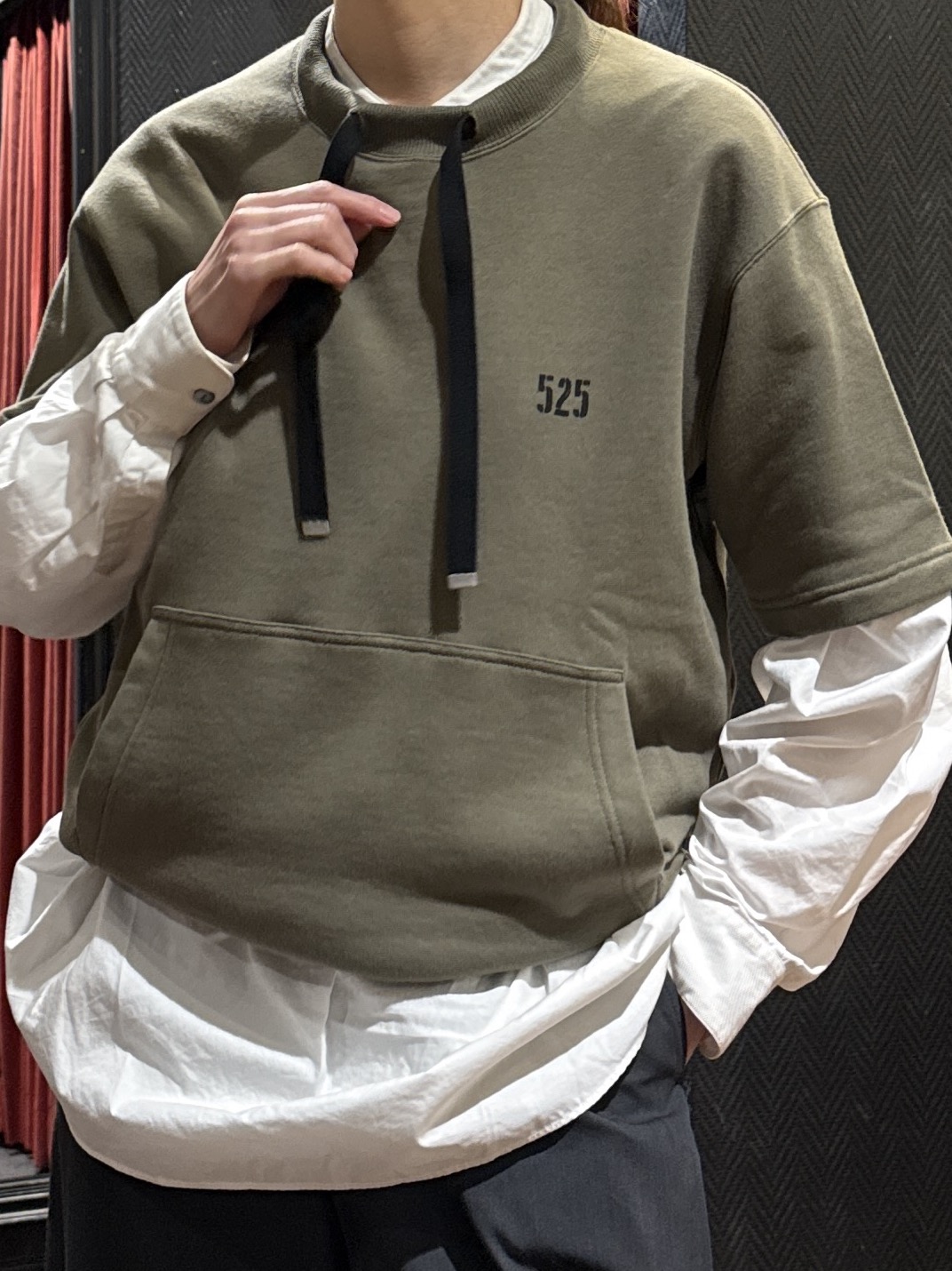 神野（jinno）さんの「TAKEO KIKUCHI｜ドローコードクルーネック半袖スウェット」を使ったコーディネート