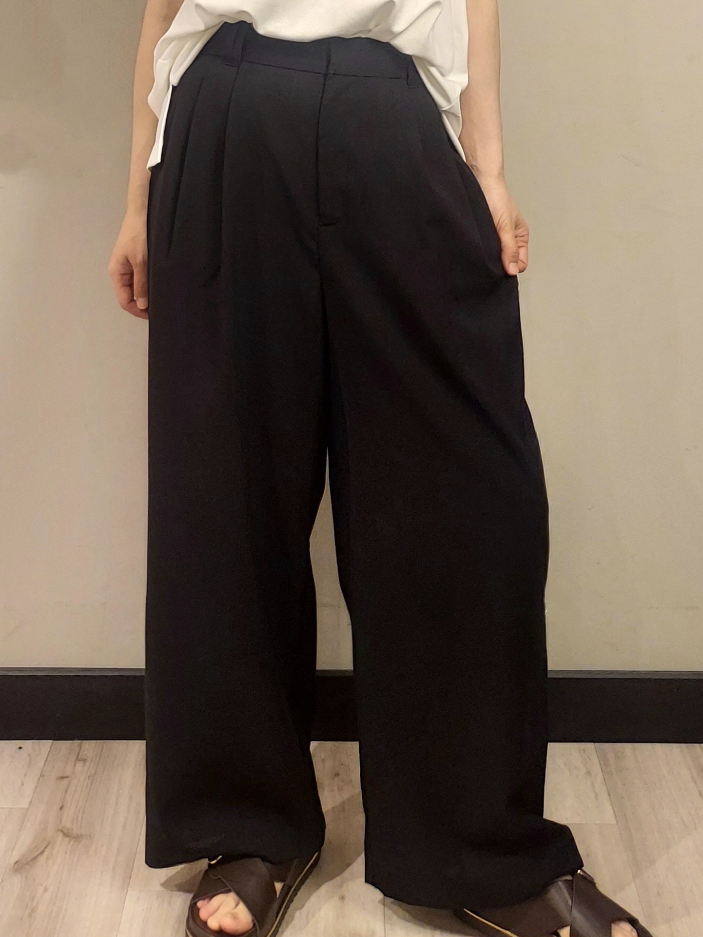 MAKIさんの「index｜【UV／接触冷感】スーパーアイス ノースリーブカットソー《洗濯機OK》」を使ったコーディネート