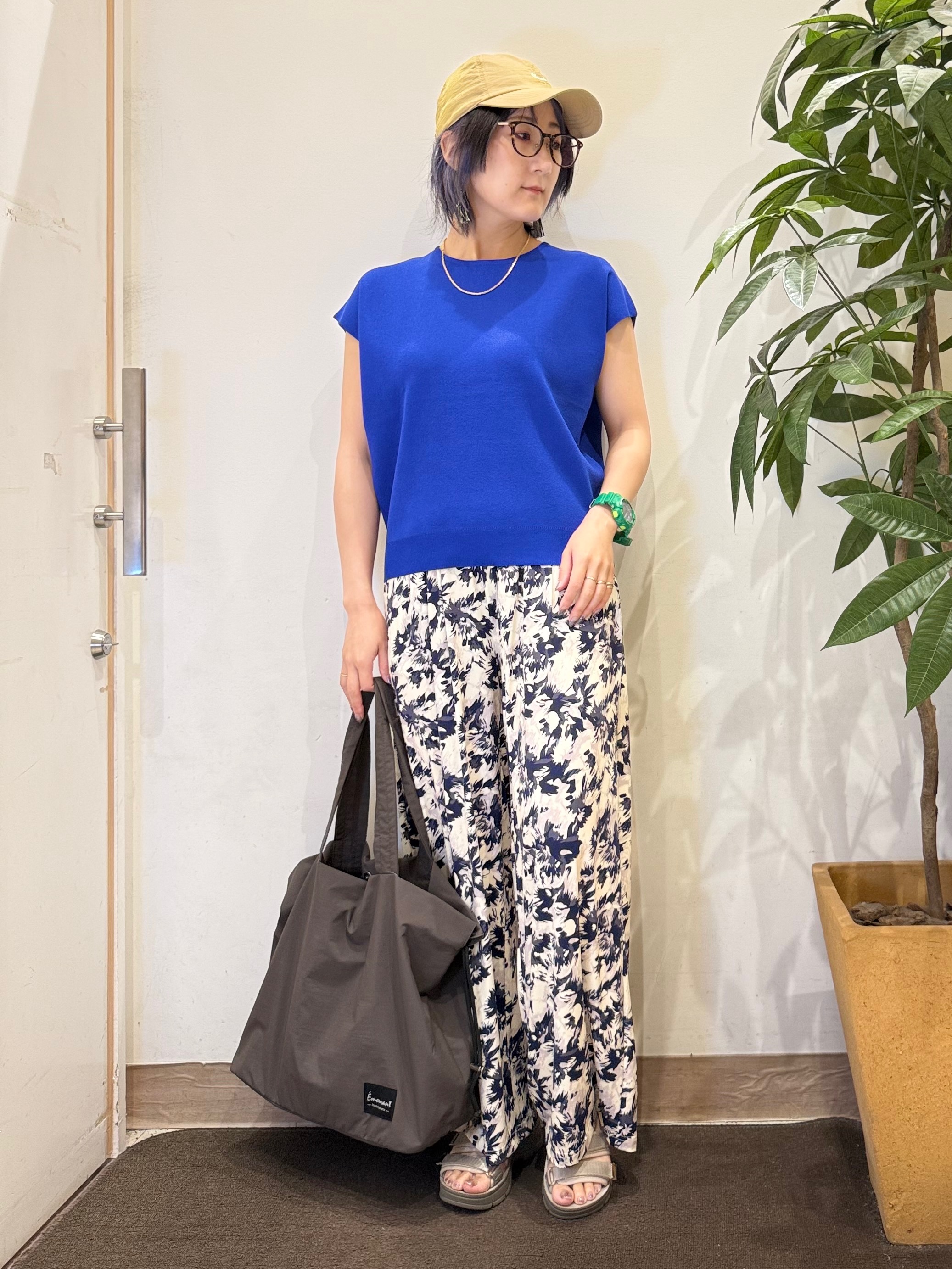 misakiさんの「SHOO･LA･RUE｜【洗濯機可/S-LL】インせず着られる 大人シンプルニット」を使ったコーディネート