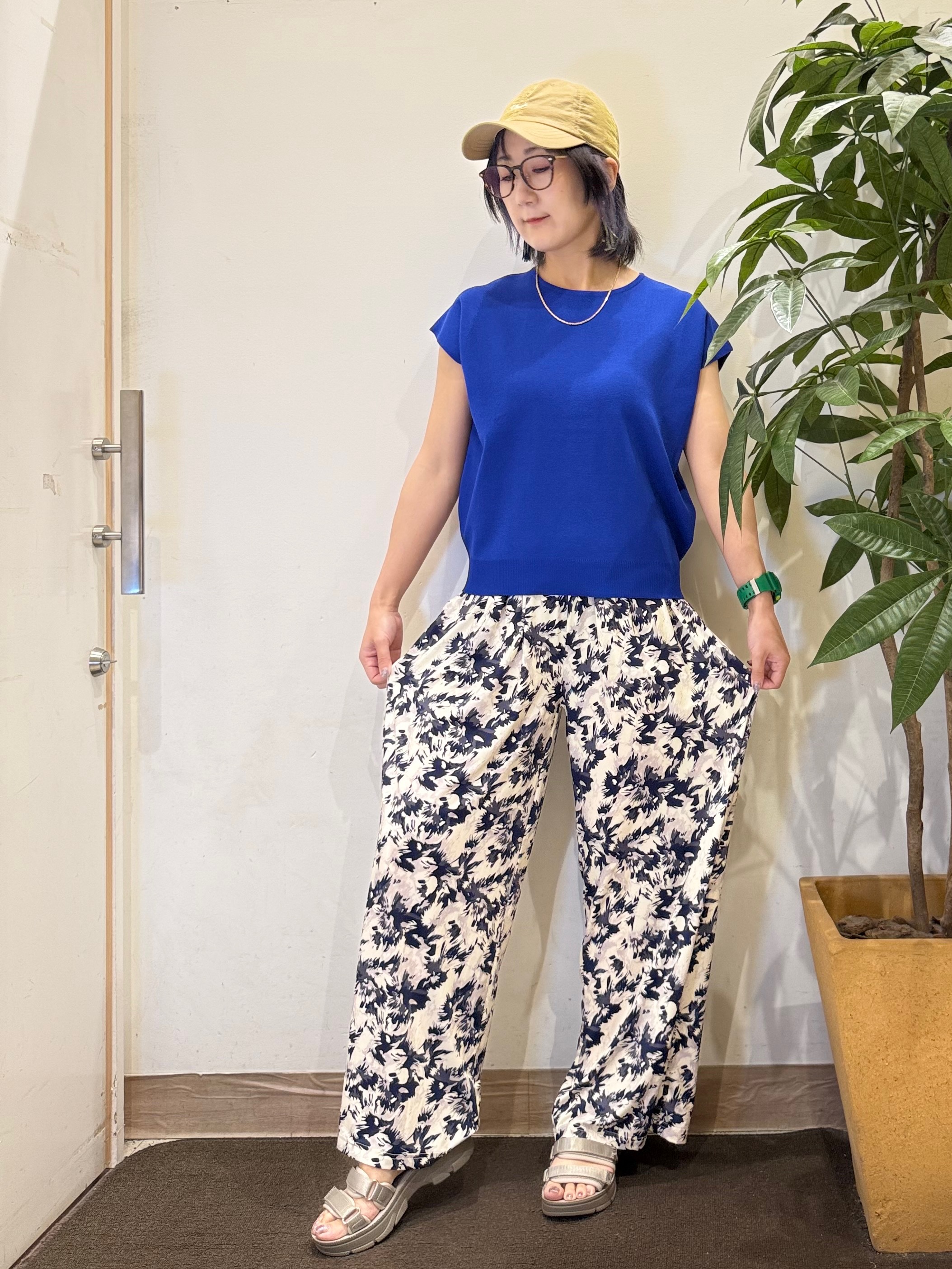 misakiさんの「SHOO･LA･RUE｜【洗濯機可/S-LL】インせず着られる 大人シンプルニット」を使ったコーディネート