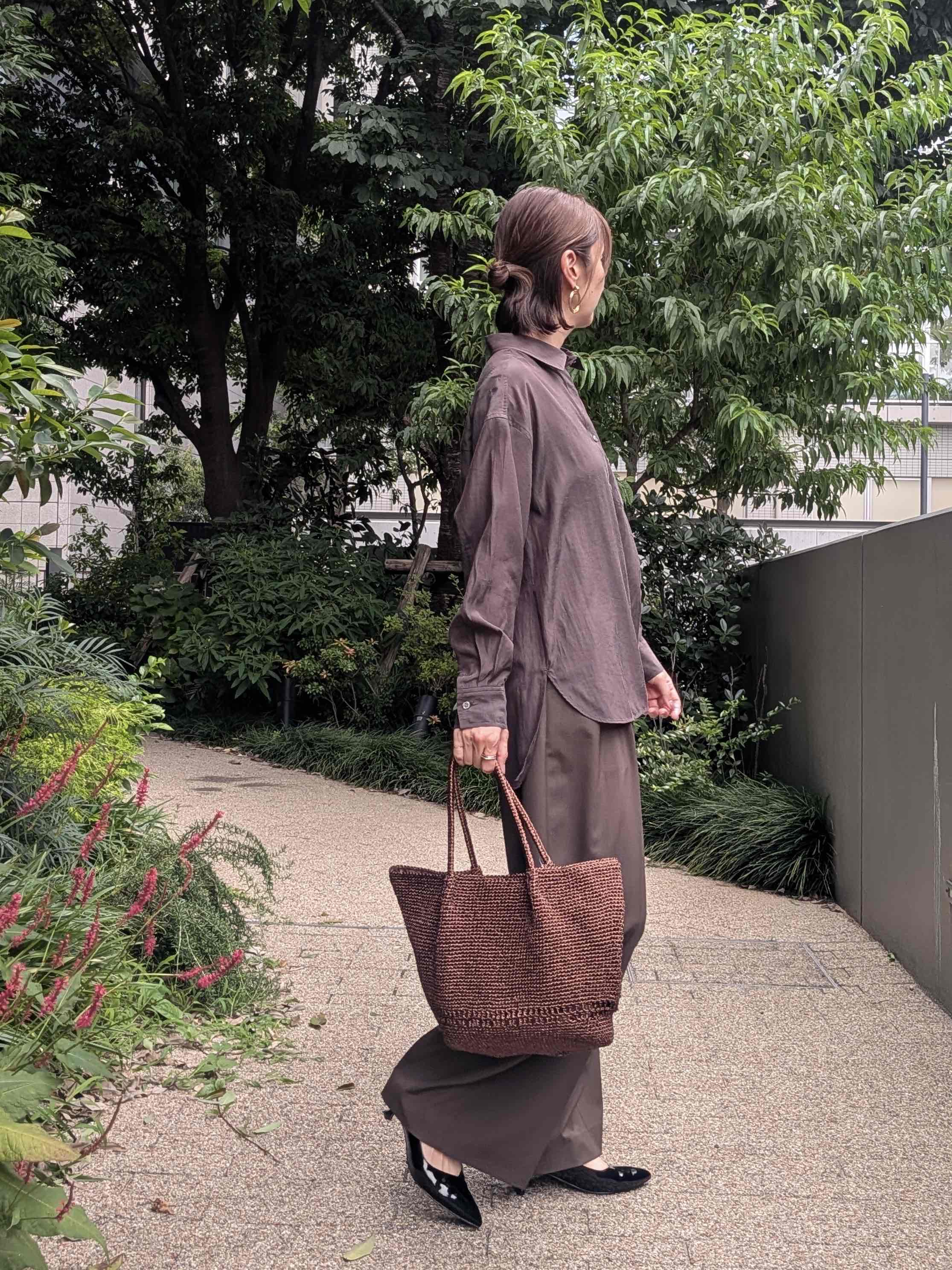 KAYOさんの「UNTITLED｜【秋羽織り/肌に張り付きにくい】シルキータッチシアーシャツ」を使ったコーディネート