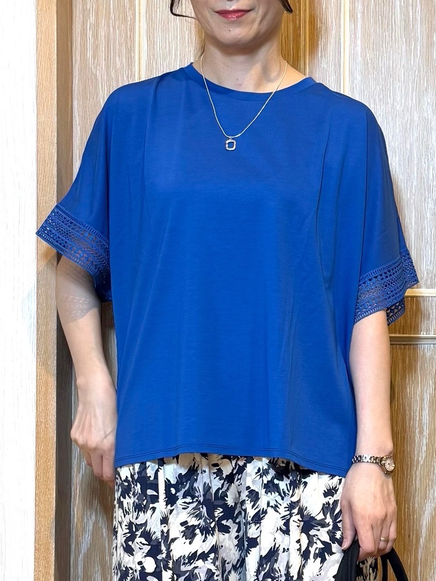 KAORIさんの「SHOO･LA･RUE｜【UV/洗濯機可/体型カバー】ヒップ周りが隠せる お袖レースTシャツ」を使ったコーディネート