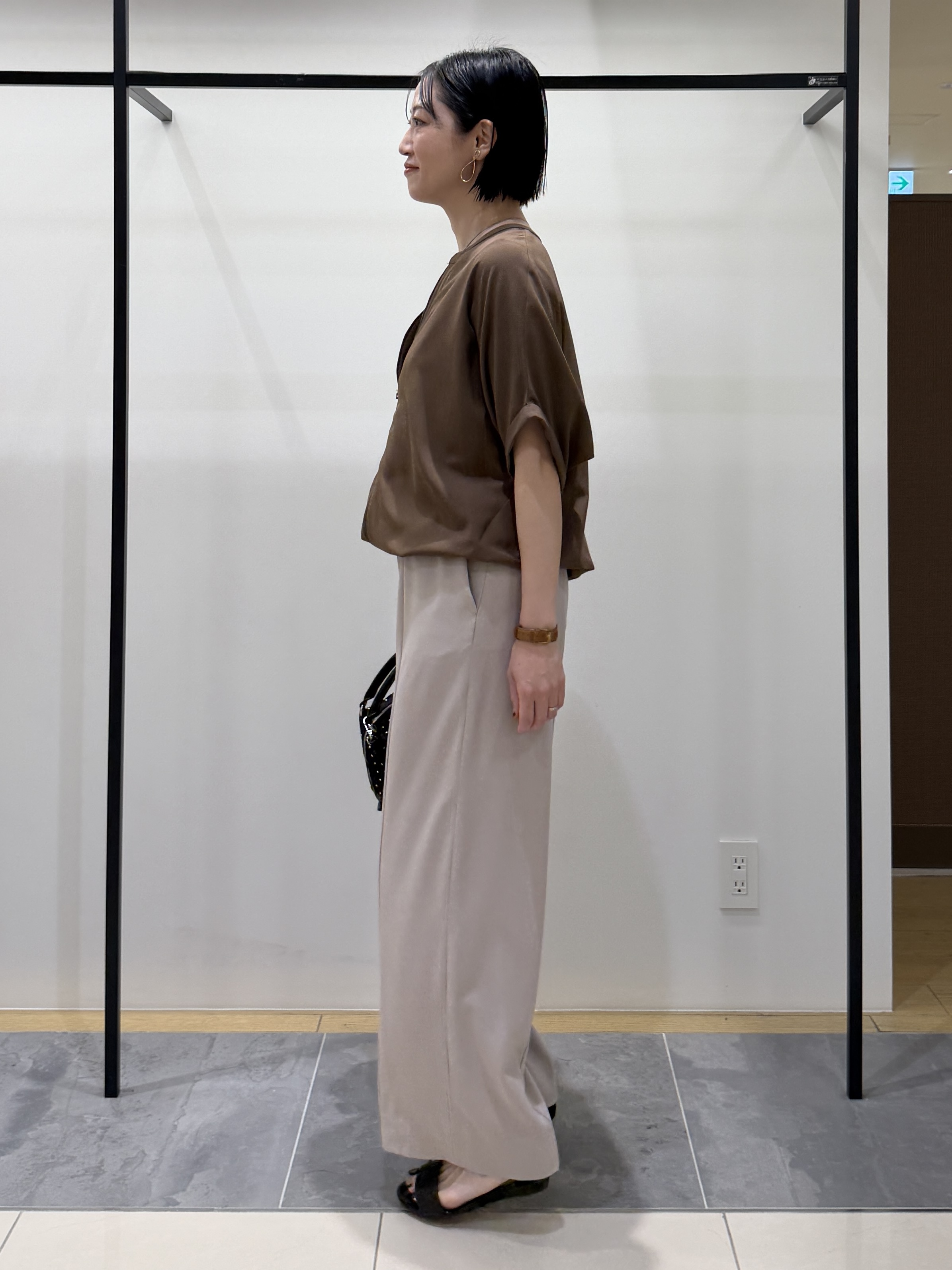 shihoさんの「INDIVI｜【秋羽織り/着る日傘】ドルマンフォルムブルゾン」を使ったコーディネート