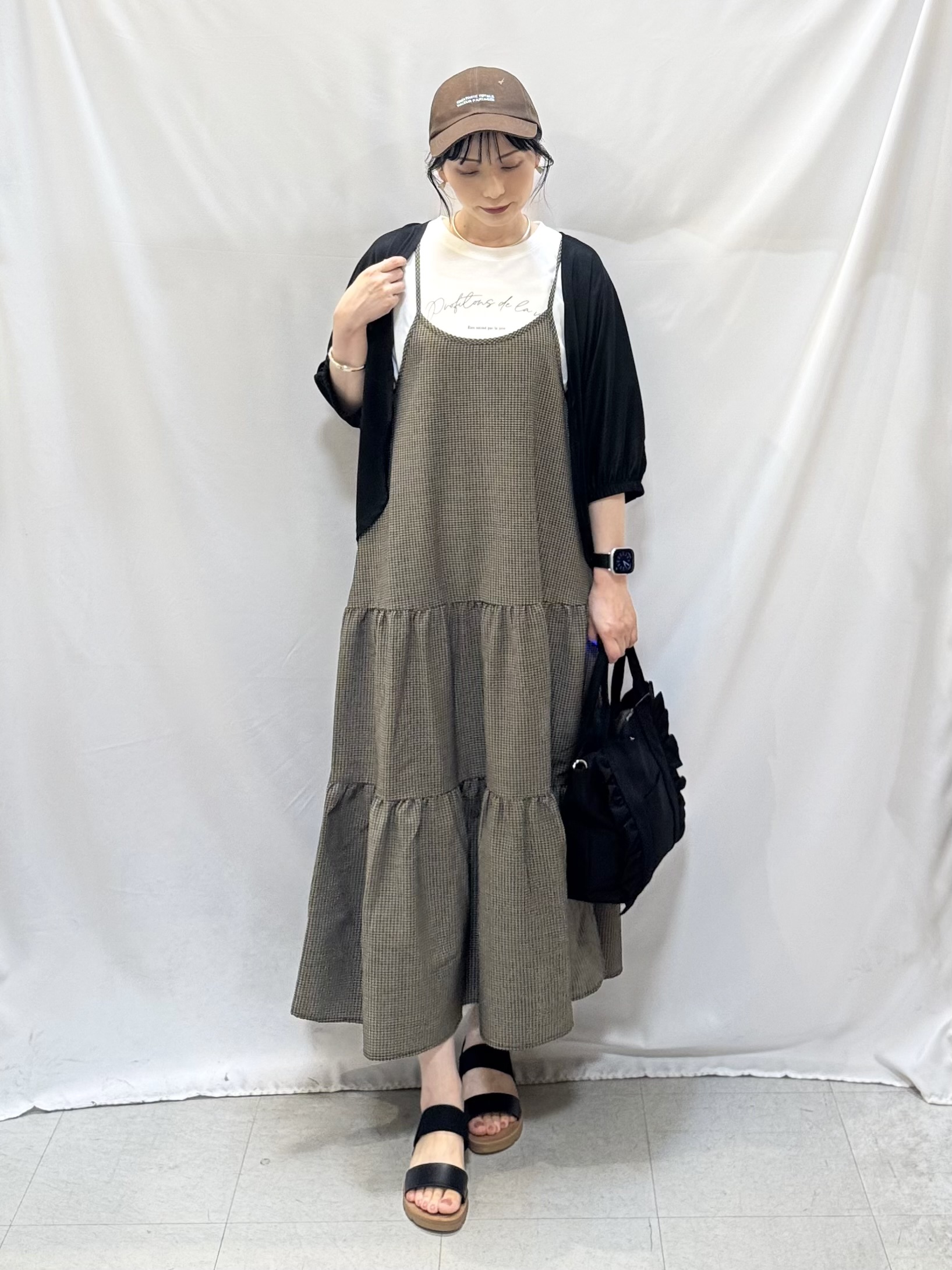 𝐇𝐢𝐫𝐨𝐦𝐢さんの「SHOO･LA･RUE｜【UV/体型カバー】冷房や朝晩の冷え込み対策にも さらとろ5分袖カーディガン」を使ったコーディネート