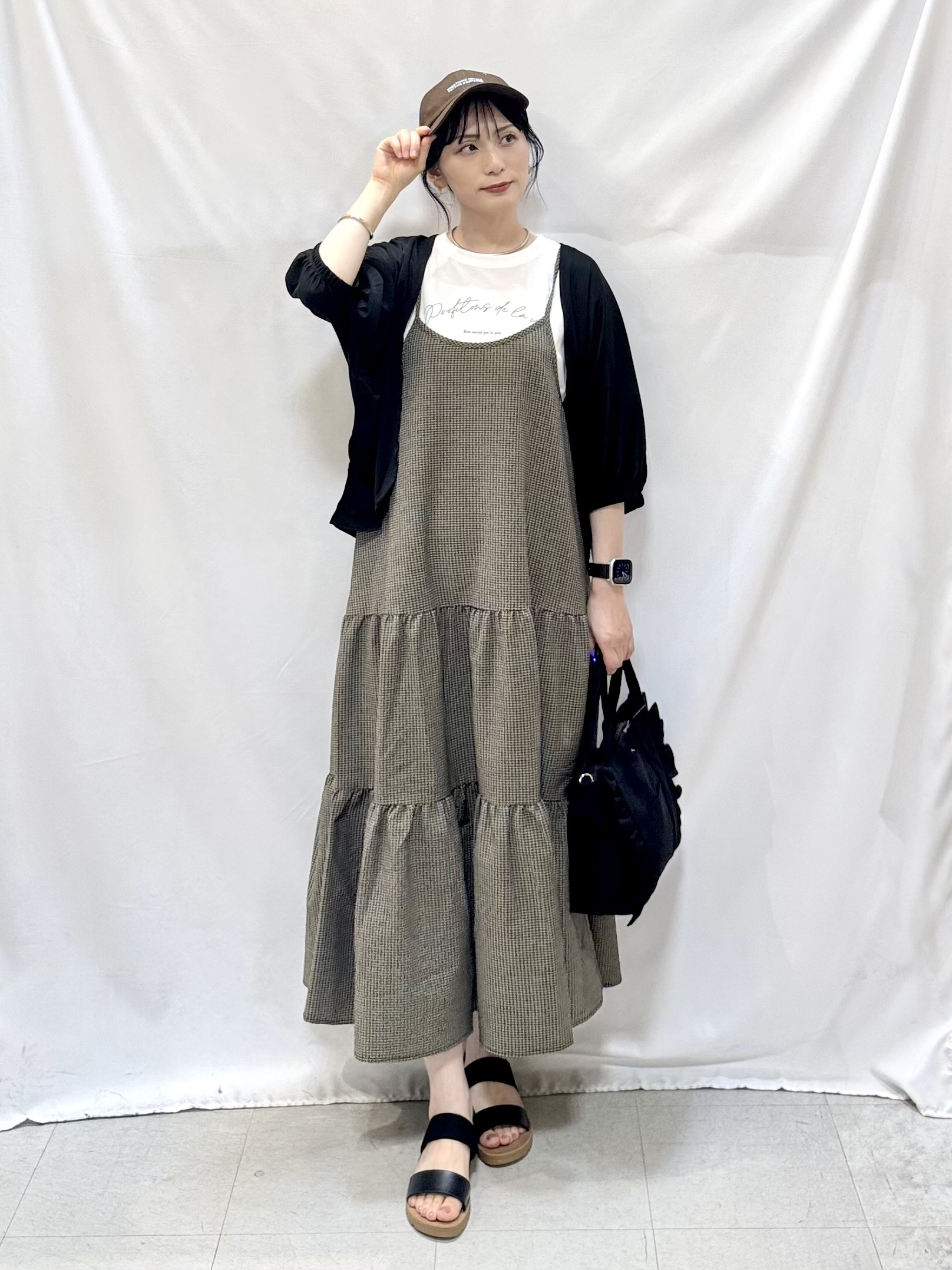 𝐇𝐢𝐫𝐨𝐦𝐢さんの「SHOO･LA･RUE｜【UV/体型カバー】冷房や朝晩の冷え込み対策にも さらとろ5分袖カーディガン」を使ったコーディネート