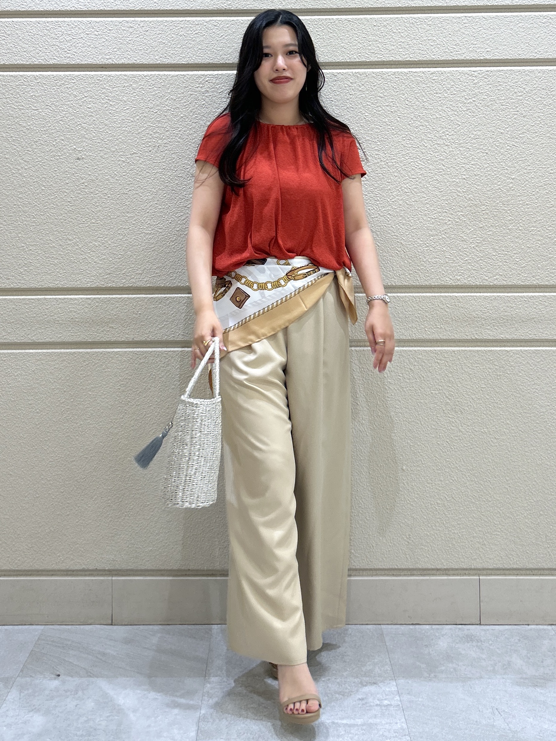 Momokaさんの「COUP DE CHANCE｜【手洗い可／日本製】フレンチスリーブトップス」を使ったコーディネート