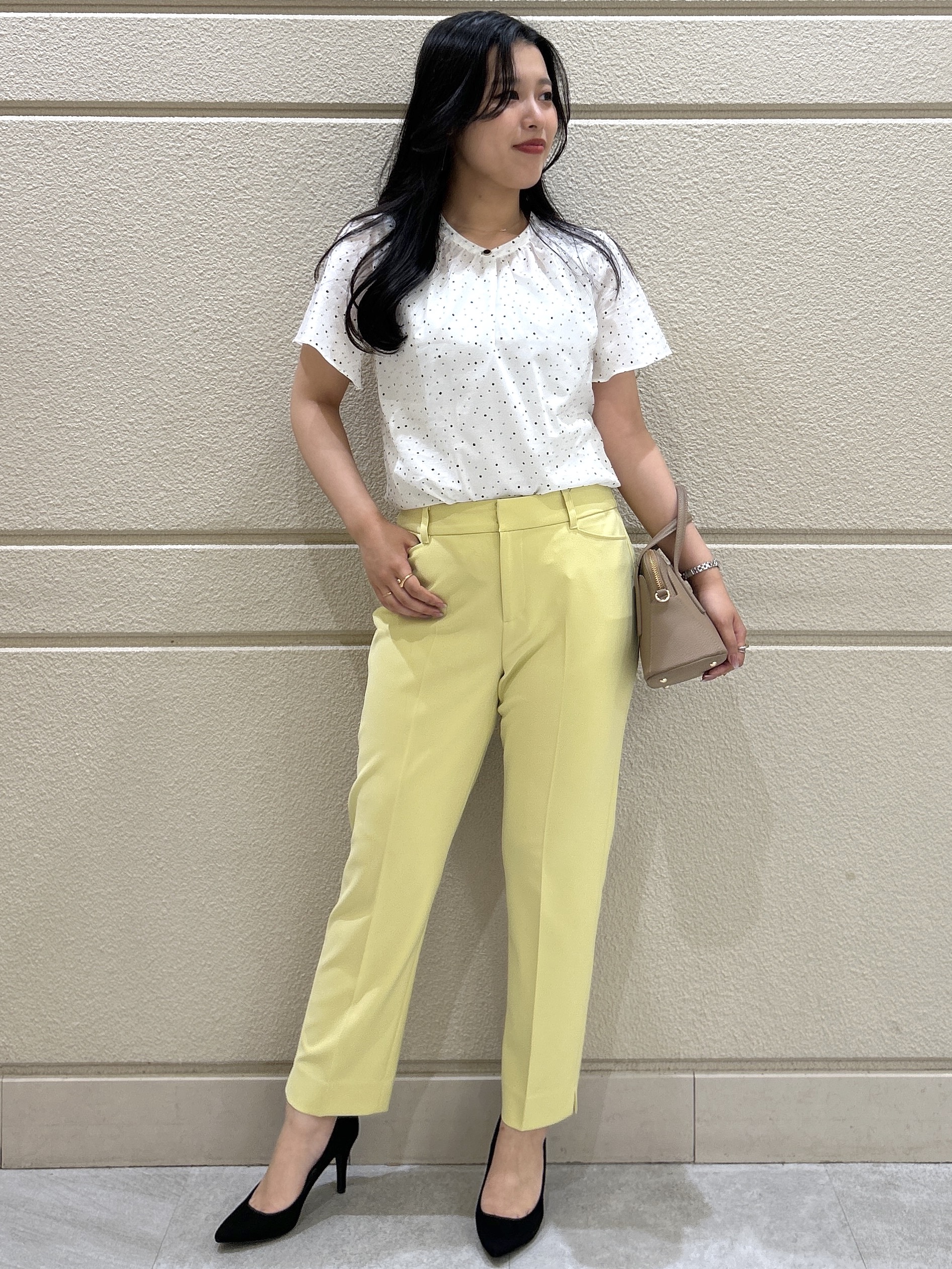 Momokaさんの「COUP DE CHANCE｜【手洗い可／日本製】ドットフロッキーブラウス」を使ったコーディネート
