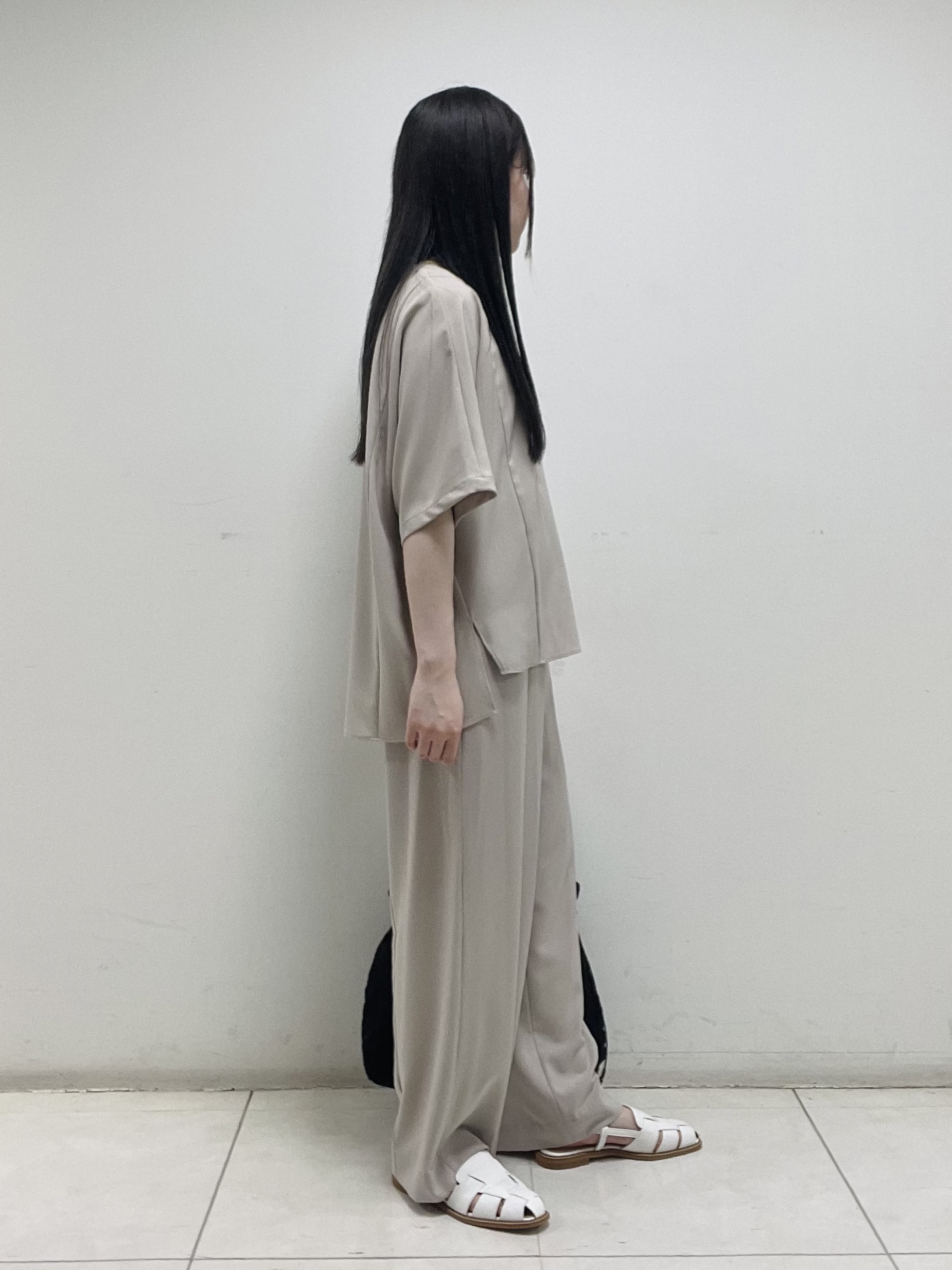 mさんの「INDIVI｜【体型＆二の腕カバー/着る日傘】ドルマントップス」を使ったコーディネート