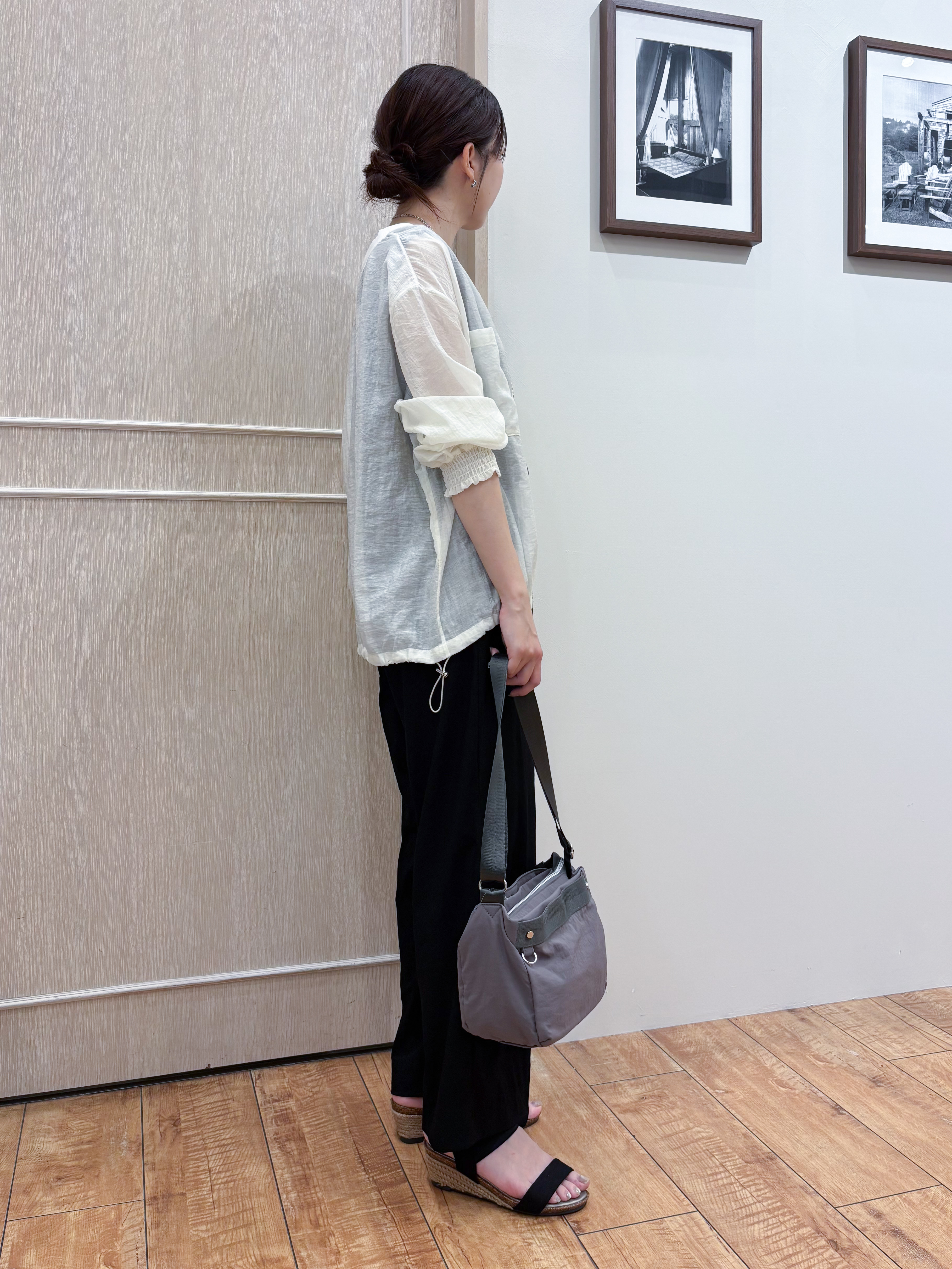 なみさんの「SHOO･LA･RUE｜【S-LL/洗濯機可】夏に使える 程よい透け感のシアーブルゾン」を使ったコーディネート