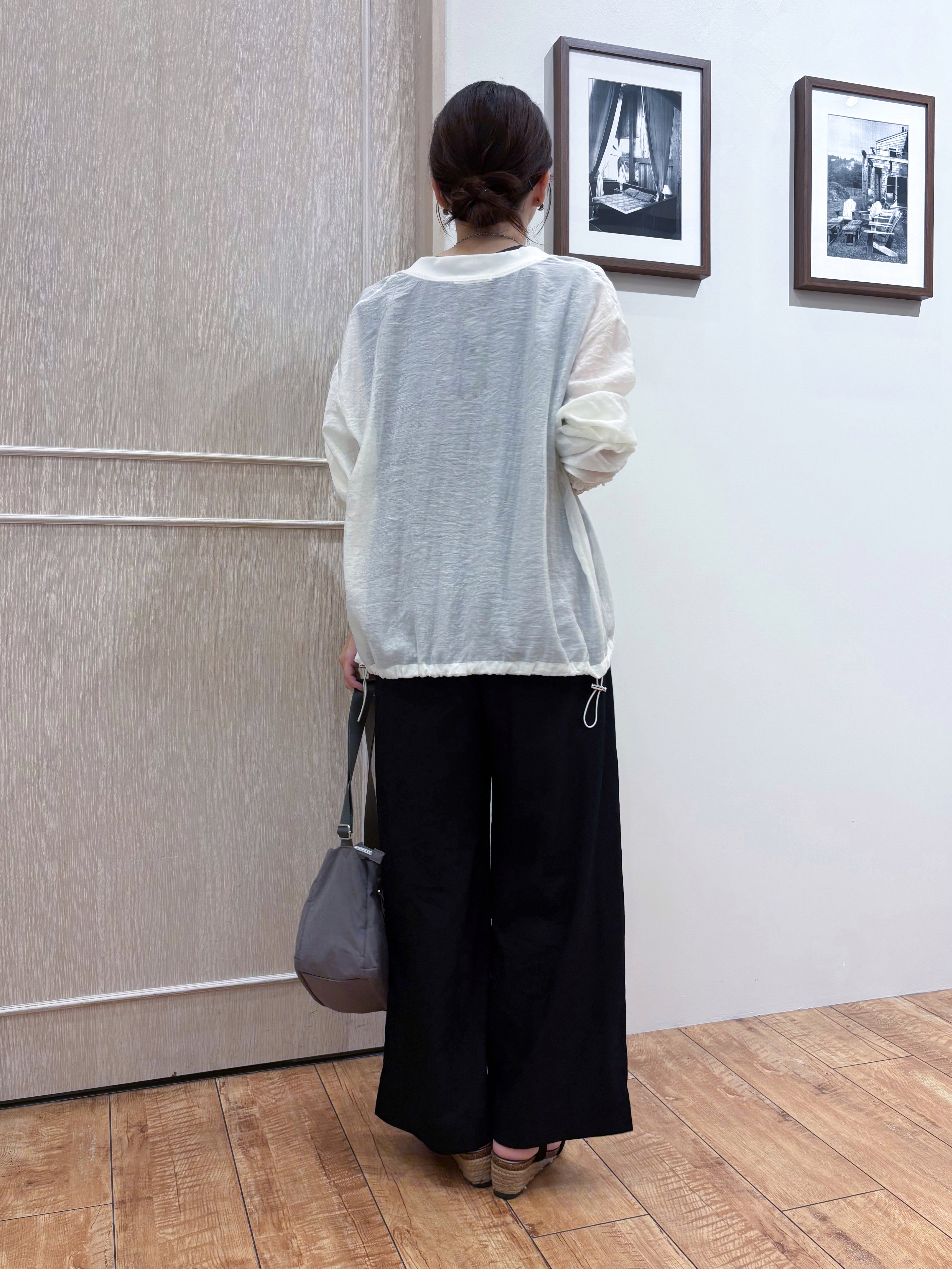 なみさんの「SHOO･LA･RUE｜【S-LL/洗濯機可】夏に使える 程よい透け感のシアーブルゾン」を使ったコーディネート