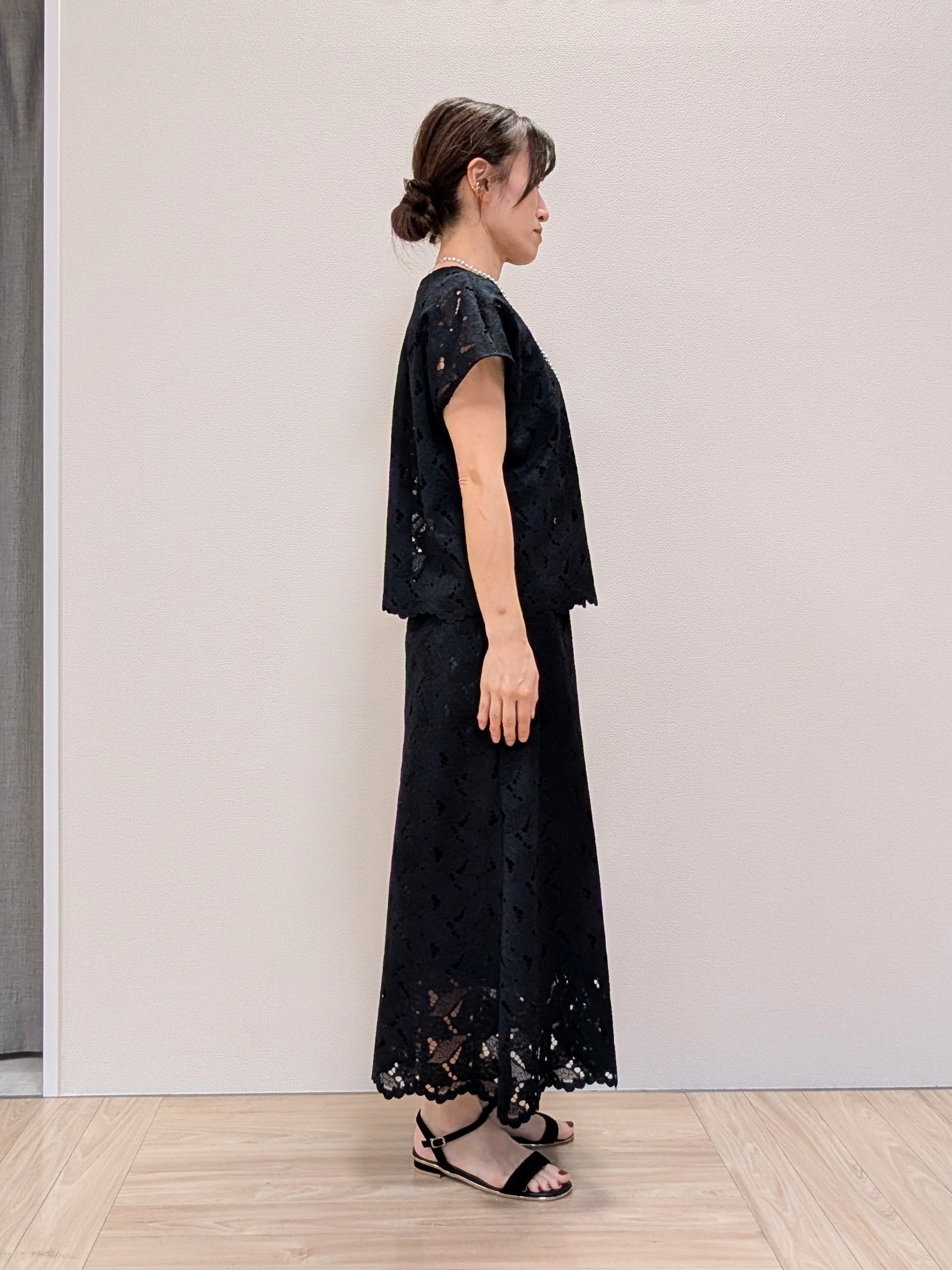 Rieさんの「UNTITLED｜【セットアップ可/品のある透け感】リーフレースブラウス」を使ったコーディネート