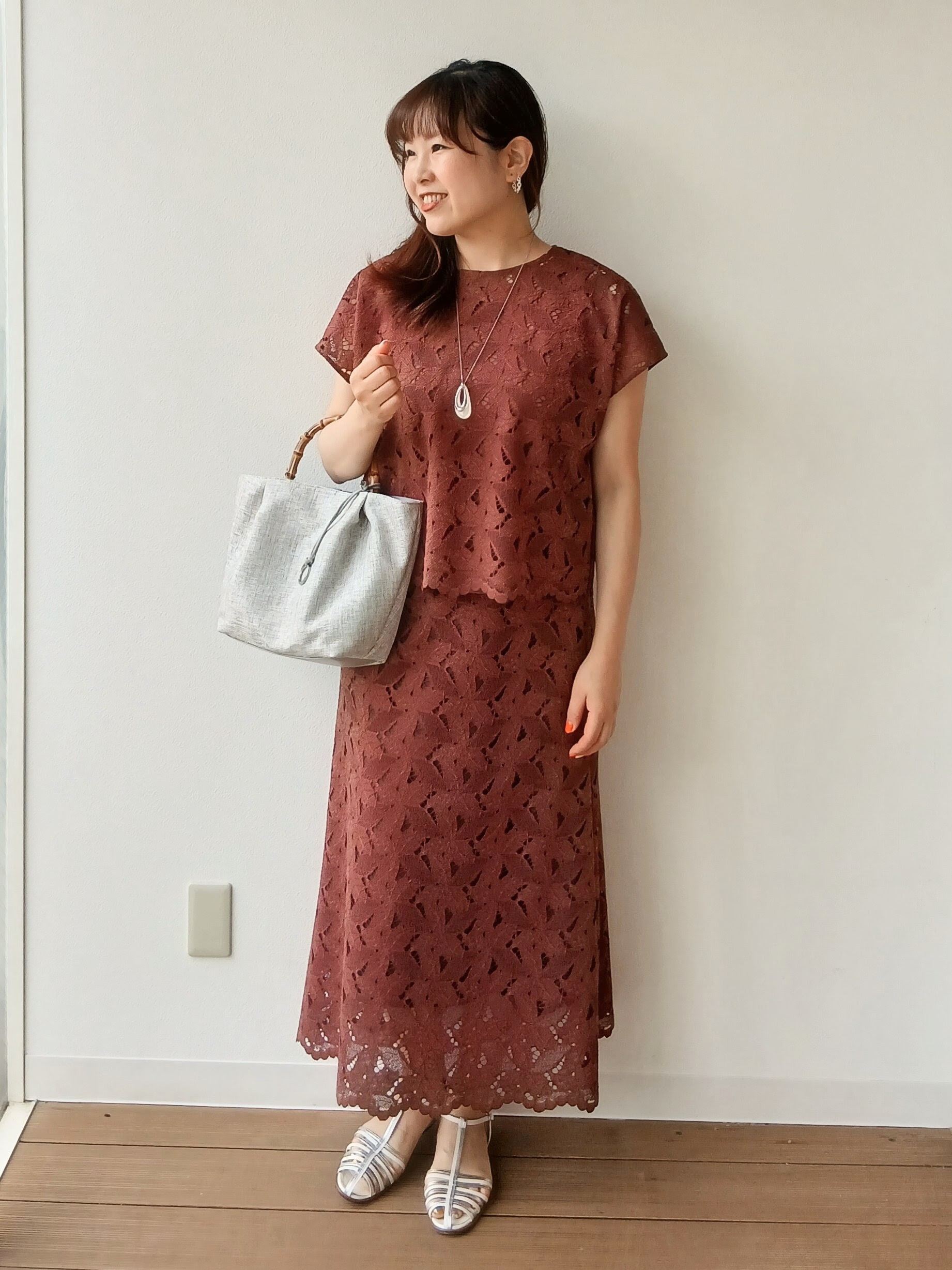 なみきさんの「UNTITLED｜【セットアップ可/品のある透け感】リーフレースブラウス」を使ったコーディネート