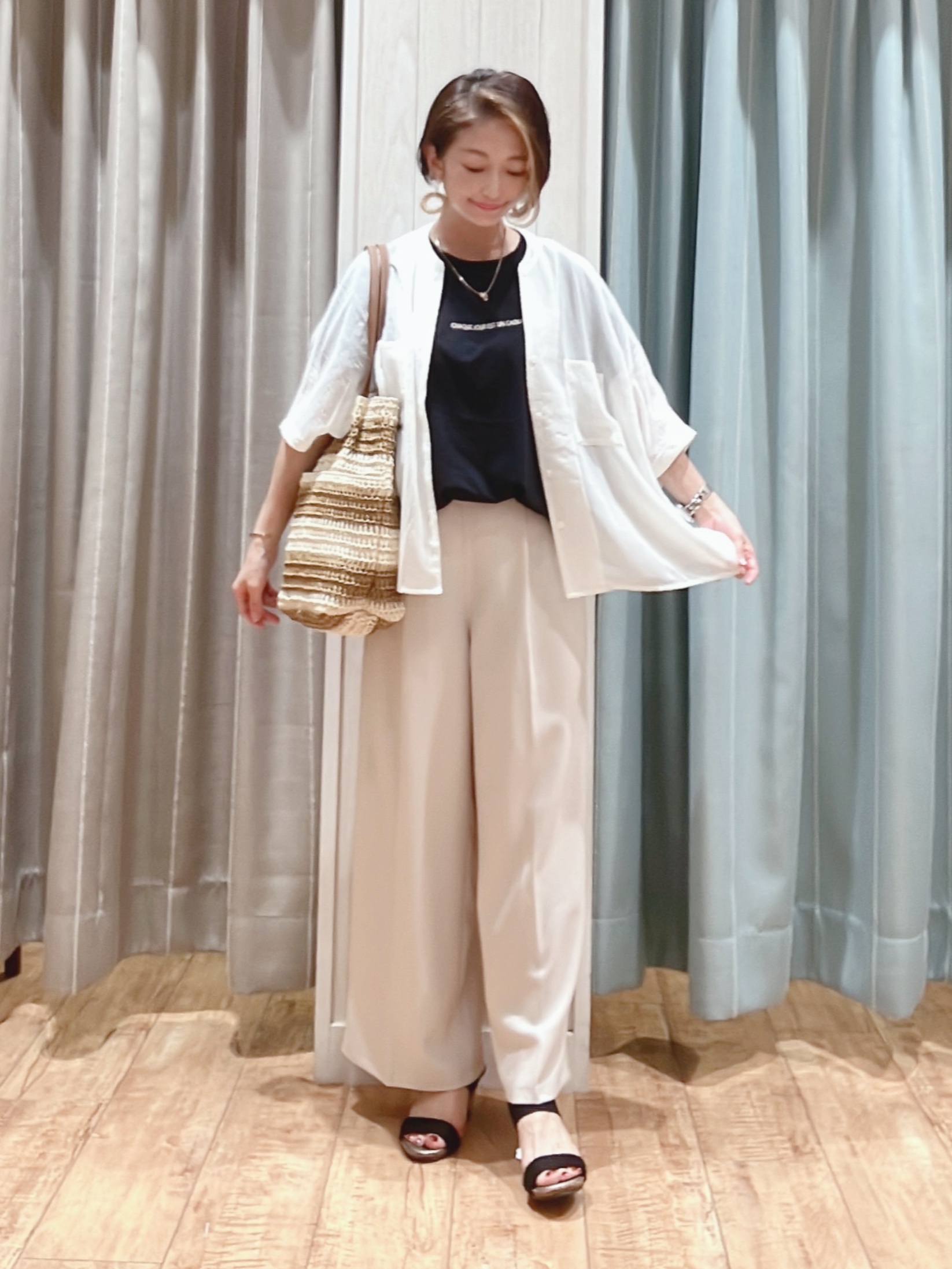 aaamiさんの「SHOO･LA･RUE｜【洗濯機可/選べる6色】程よいシアー感が涼し気 ゆったりワッシャードルマンブラウス」を使ったコーディネート