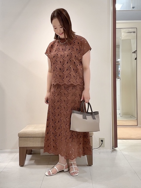 YUIさんの「UNTITLED｜【セットアップ可/品のある透け感】リーフレースブラウス」を使ったコーディネート