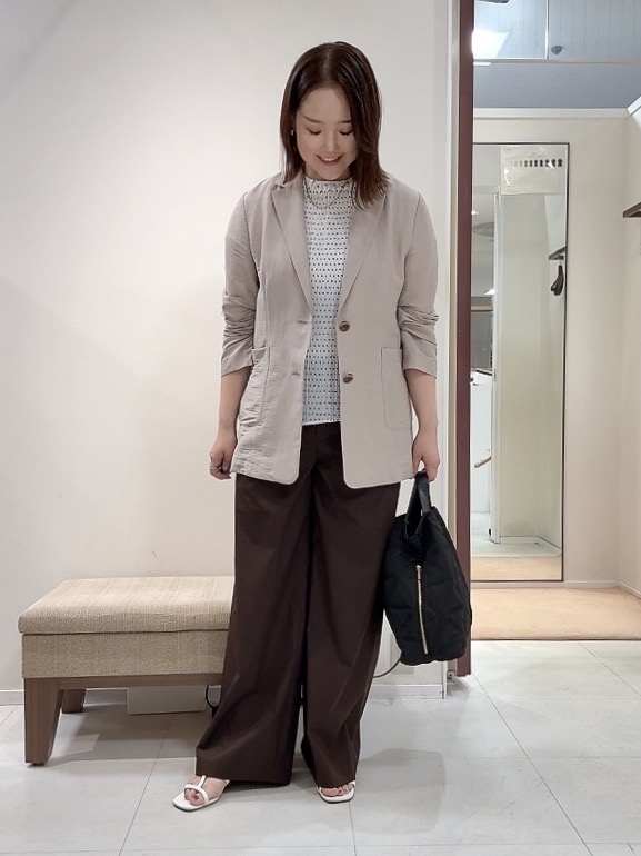 YUIさんの「UNTITLED｜◆【程よいシアー感/洗える】エアリーバイオジャケット」を使ったコーディネート