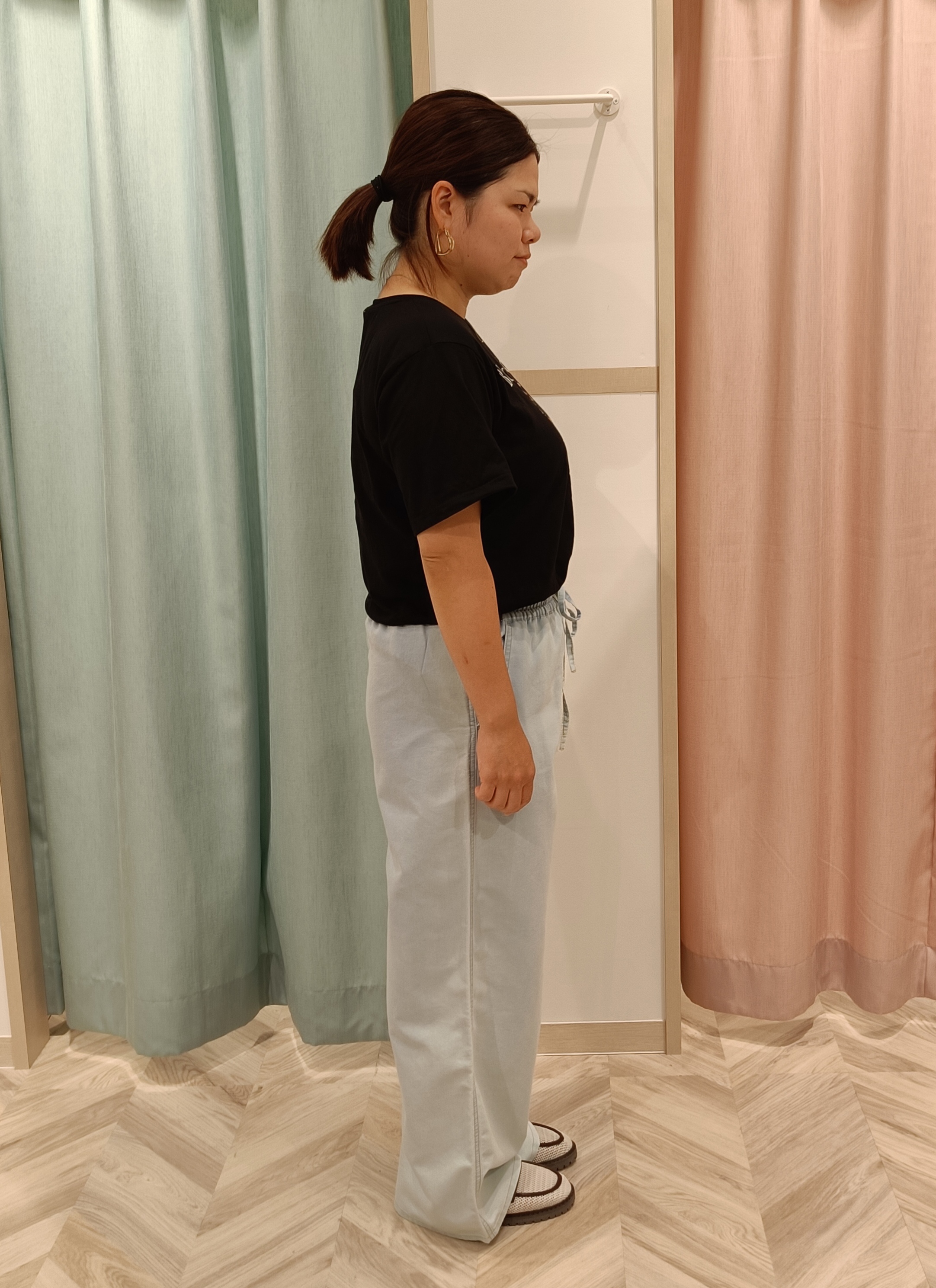 カオリさんの「SHOO･LA･RUE｜【洗濯機可/S-LL】夏に快適サラサラ感 大人のプリントTシャツ」を使ったコーディネート