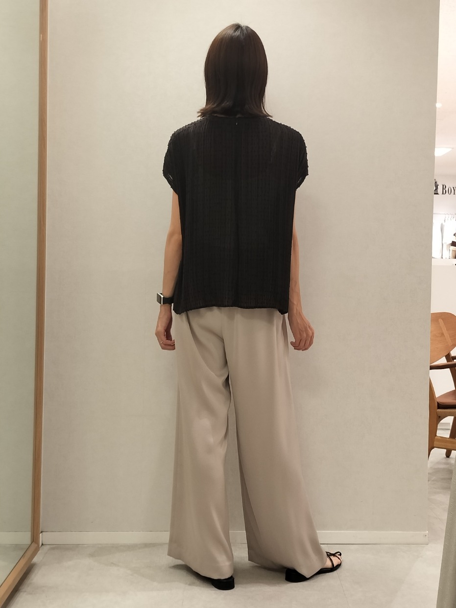佐々木彩香さんの「UNTITLED｜【1枚で着映える】ドットジャガードブラウス」を使ったコーディネート