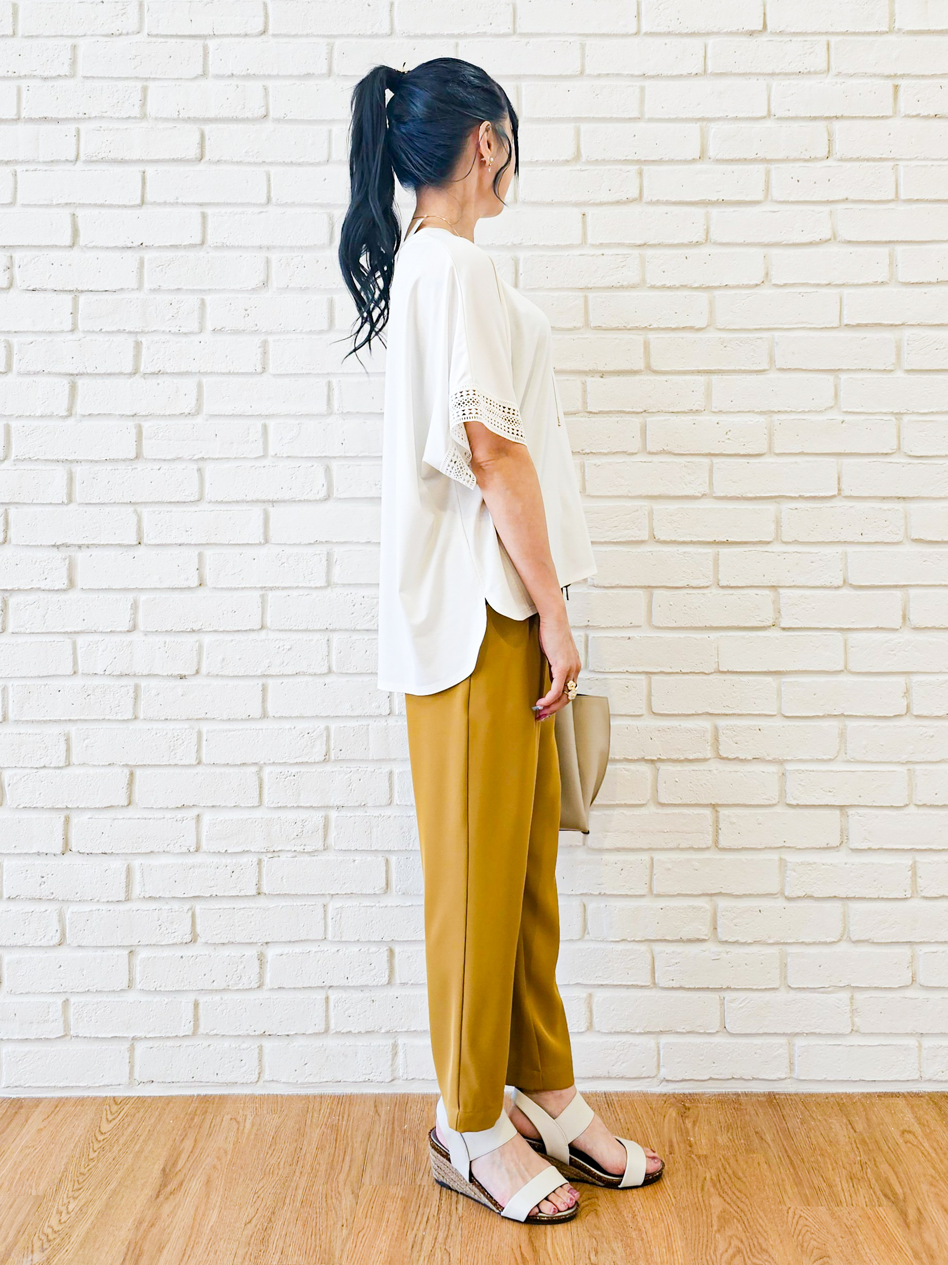 ゆゆさんの「SHOO･LA･RUE｜【UV/洗濯機可/体型カバー】ヒップ周りが隠せる お袖レースTシャツ」を使ったコーディネート