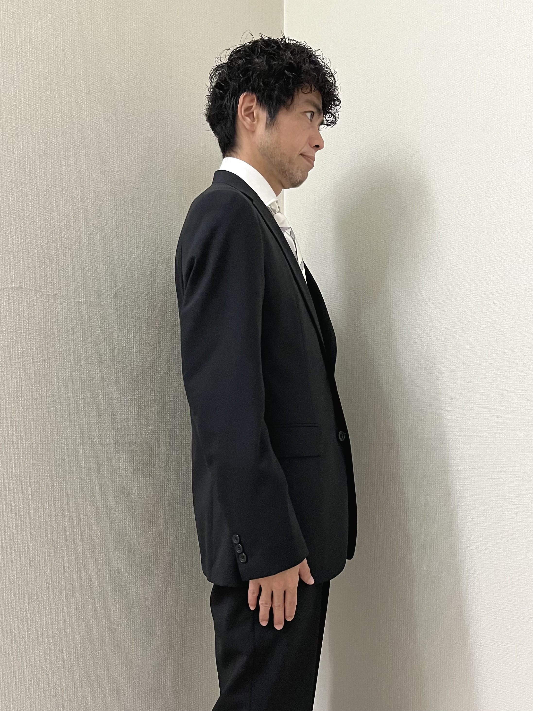 URAさんの「TAKEO KIKUCHI｜【Begin掲載】コーデュラ（R）夏素材ウールトロ　ストレッチスーツ」を使ったコーディネート