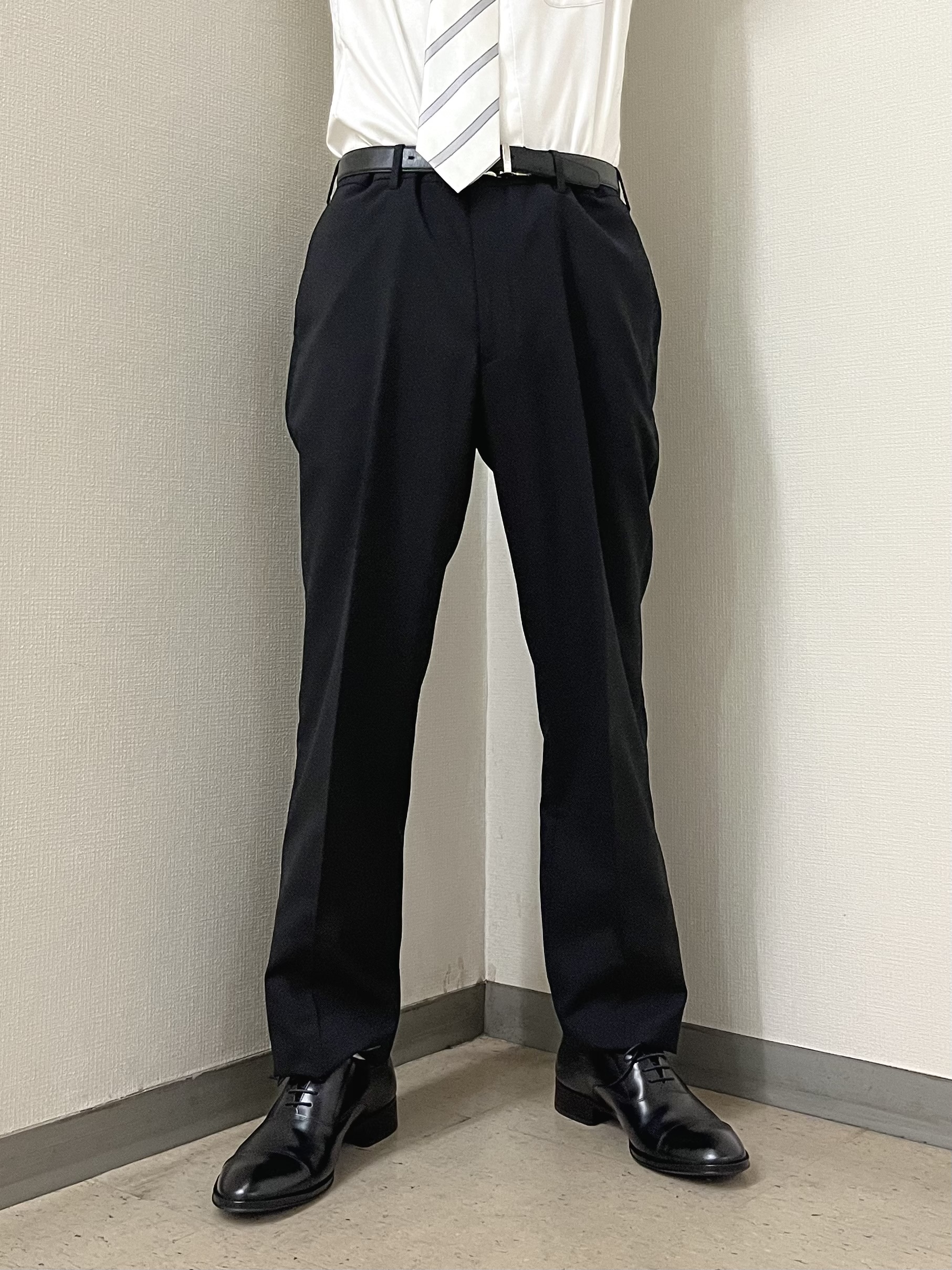URAさんの「TAKEO KIKUCHI｜【Begin掲載】コーデュラ（R）夏素材ウールトロ　ストレッチスーツ」を使ったコーディネート