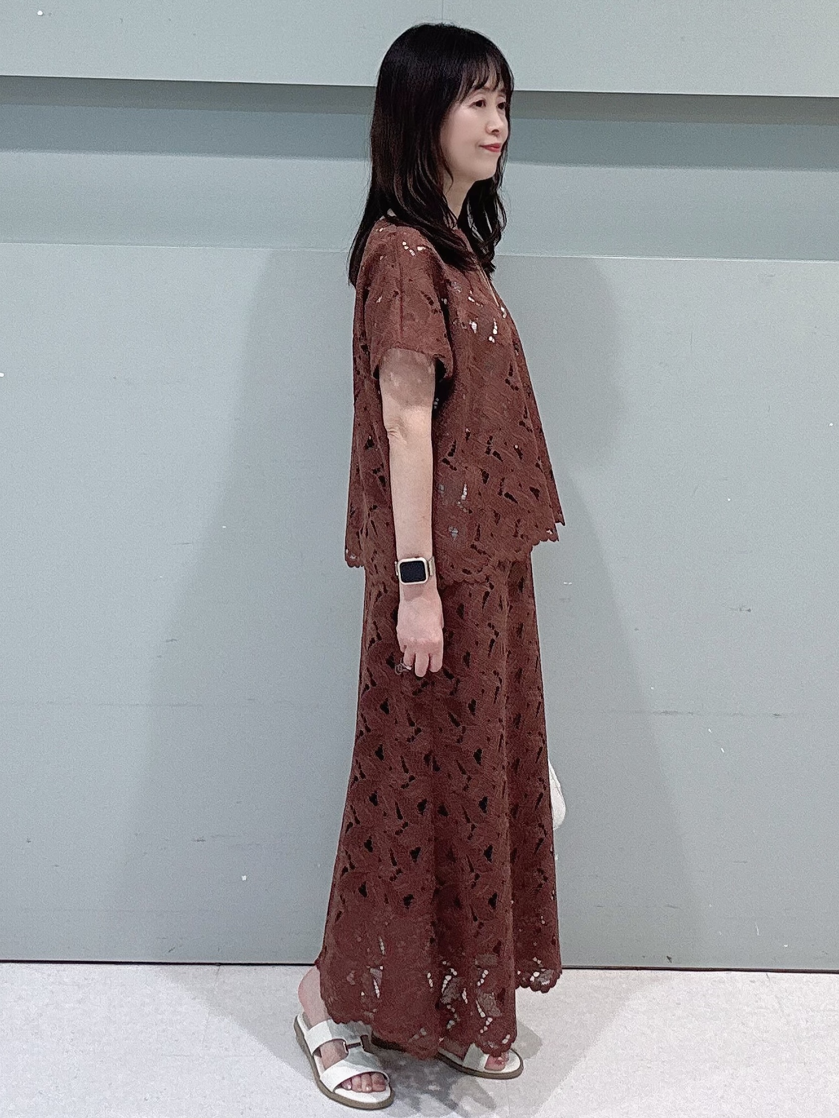 makiさんの「UNTITLED｜【セットアップ可/品のある透け感】リーフレースブラウス」を使ったコーディネート