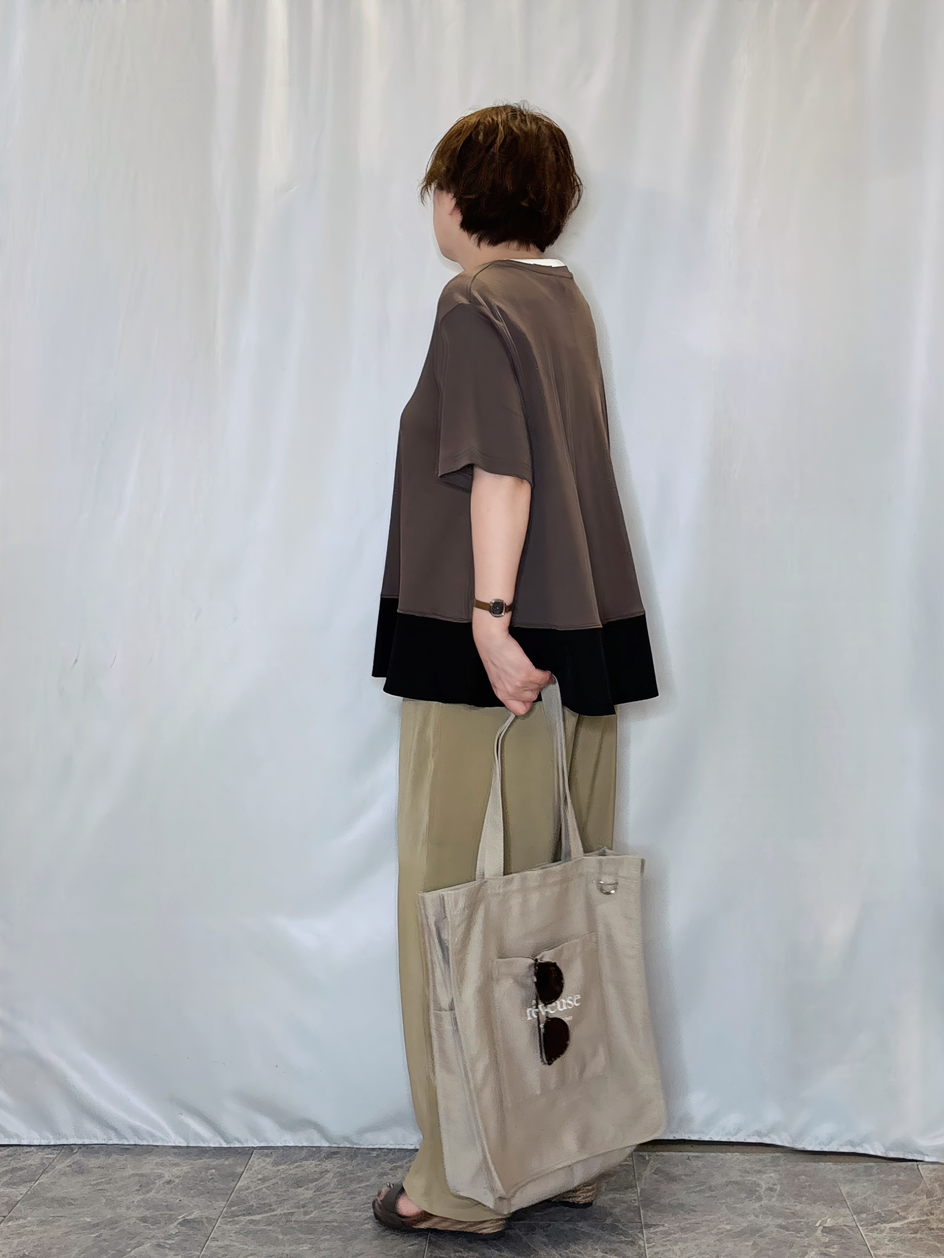 たみさんの「SHOO･LA･RUE｜【UV/抗菌防臭/洗濯機可】体型カバーも叶う 裾切り替えAライントップス」を使ったコーディネート