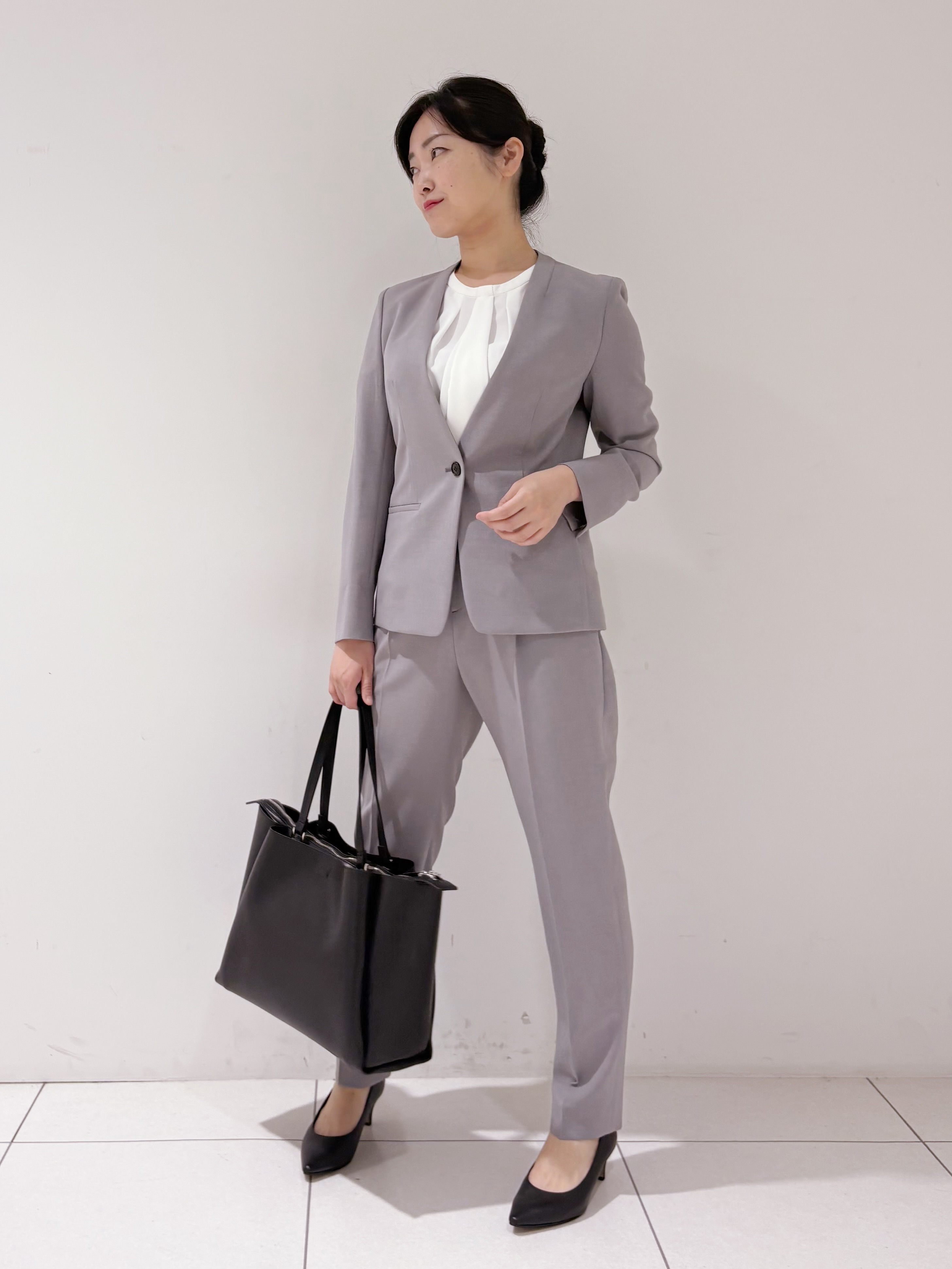 momokoさんの「INDIVI｜【定番スーツ／UVケア／洗える】ウール調テーラードジャケット」を使ったコーディネート