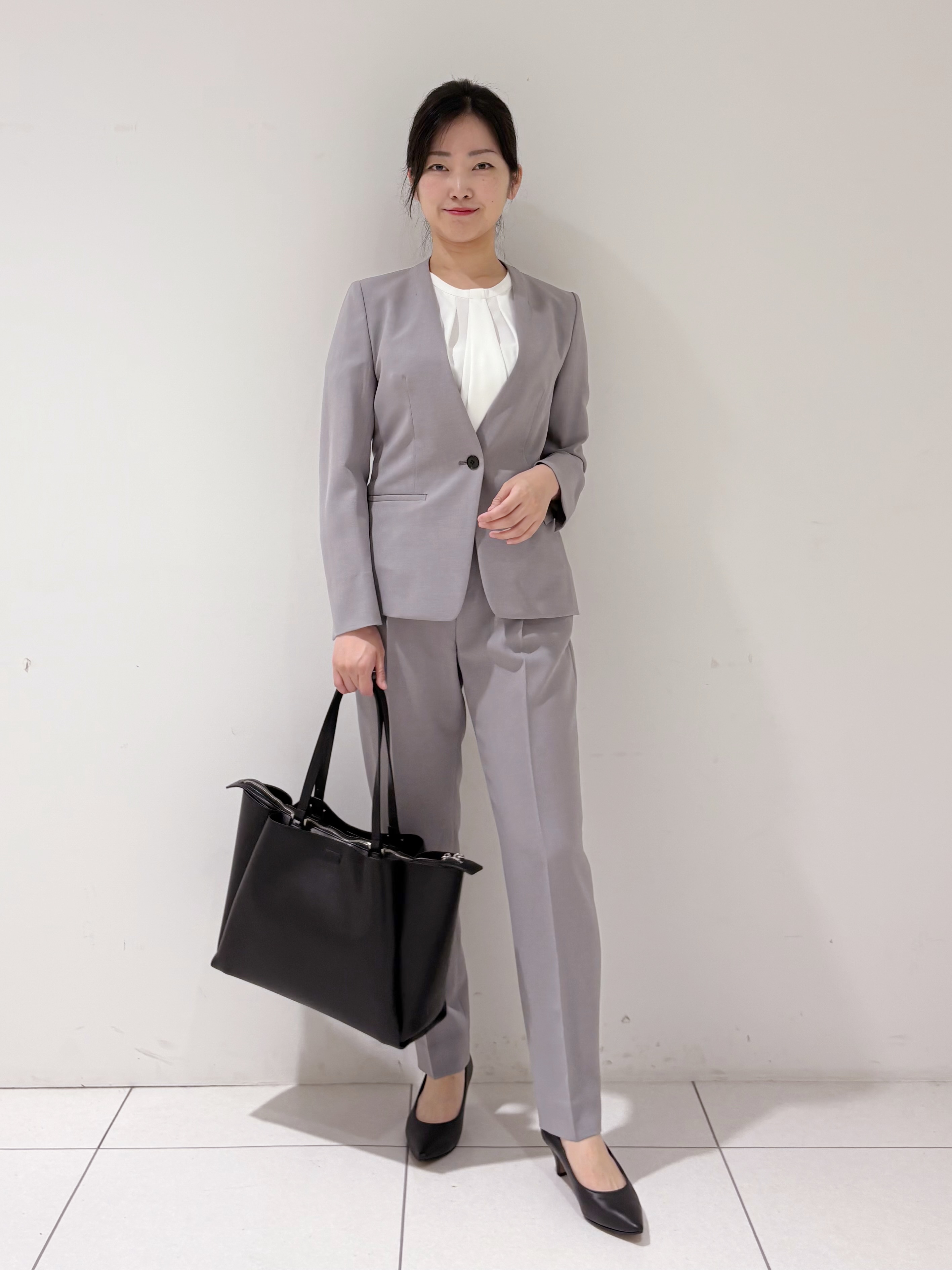 momokoさんの「INDIVI｜【定番スーツ／UVケア／洗える】ウール調テーラードジャケット」を使ったコーディネート