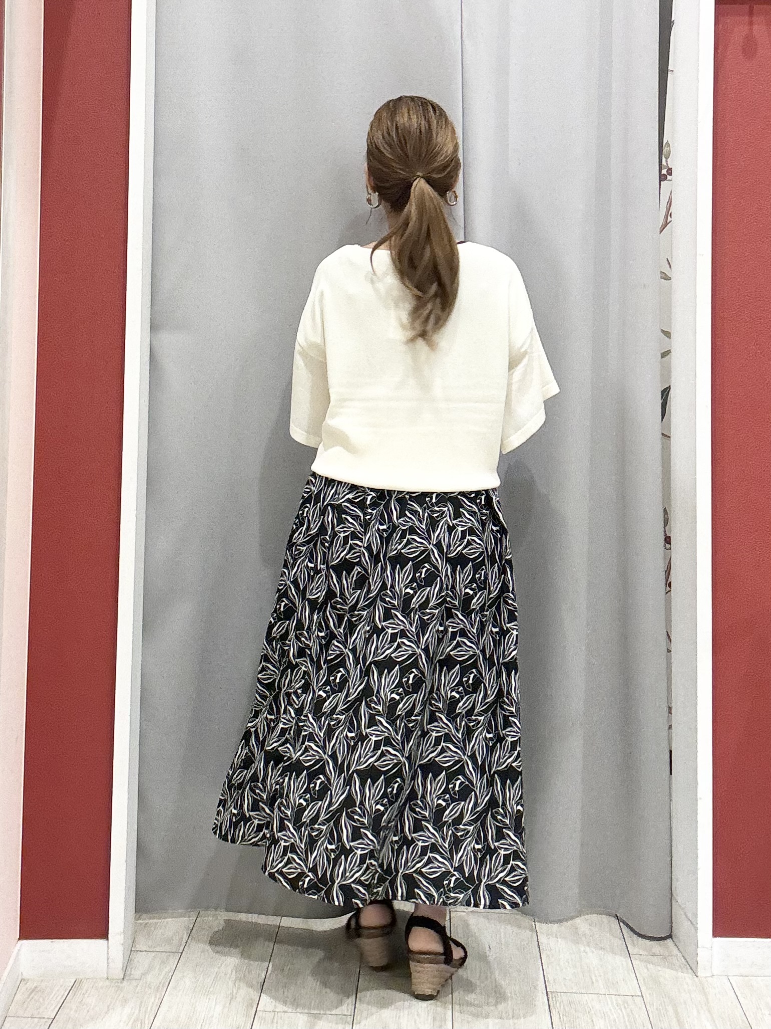 shioさんの「SHOO･LA･RUE｜【S-LL/洗濯機可】インせず着られる ひらり袖ニット」を使ったコーディネート